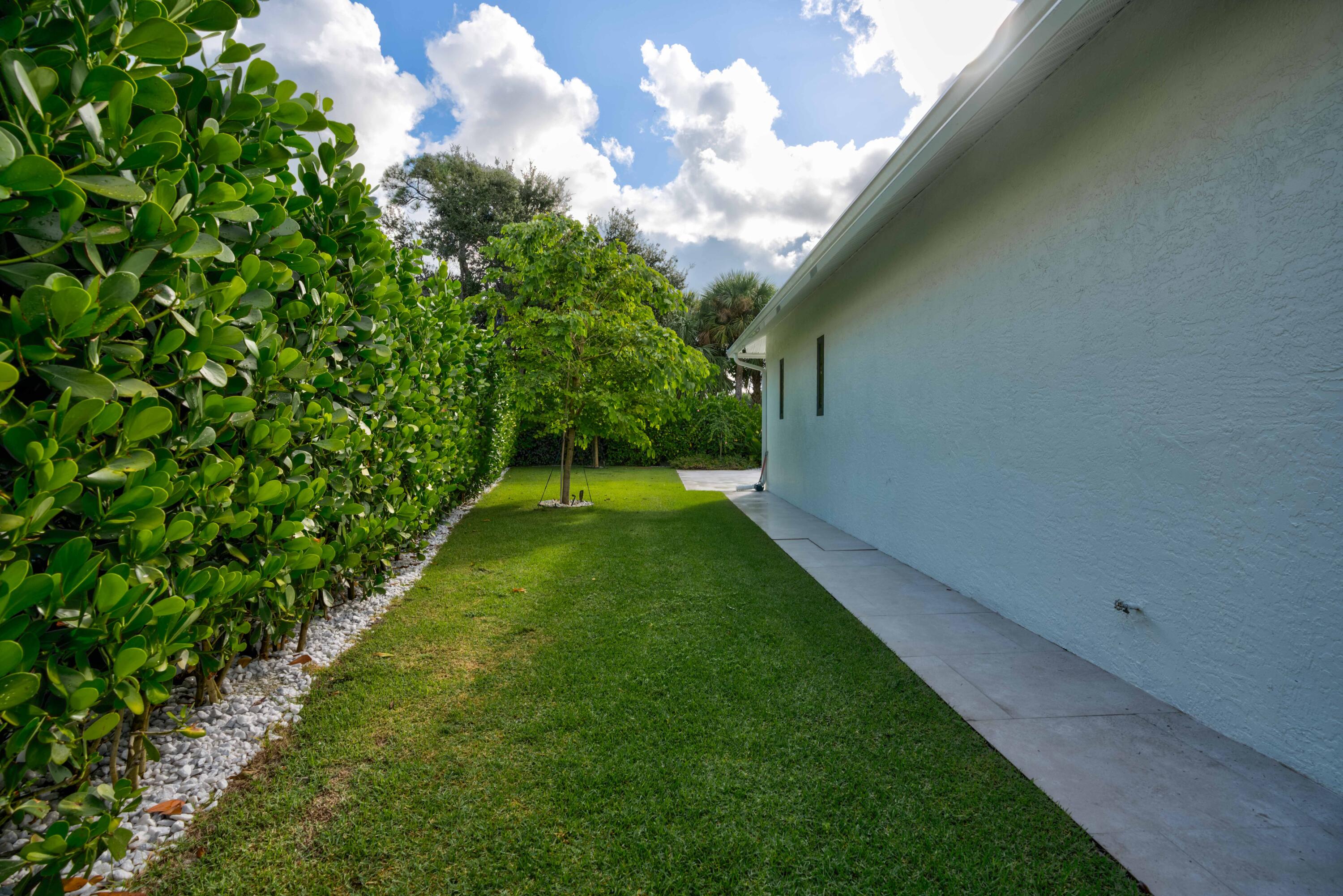 14036 N Miller Drive