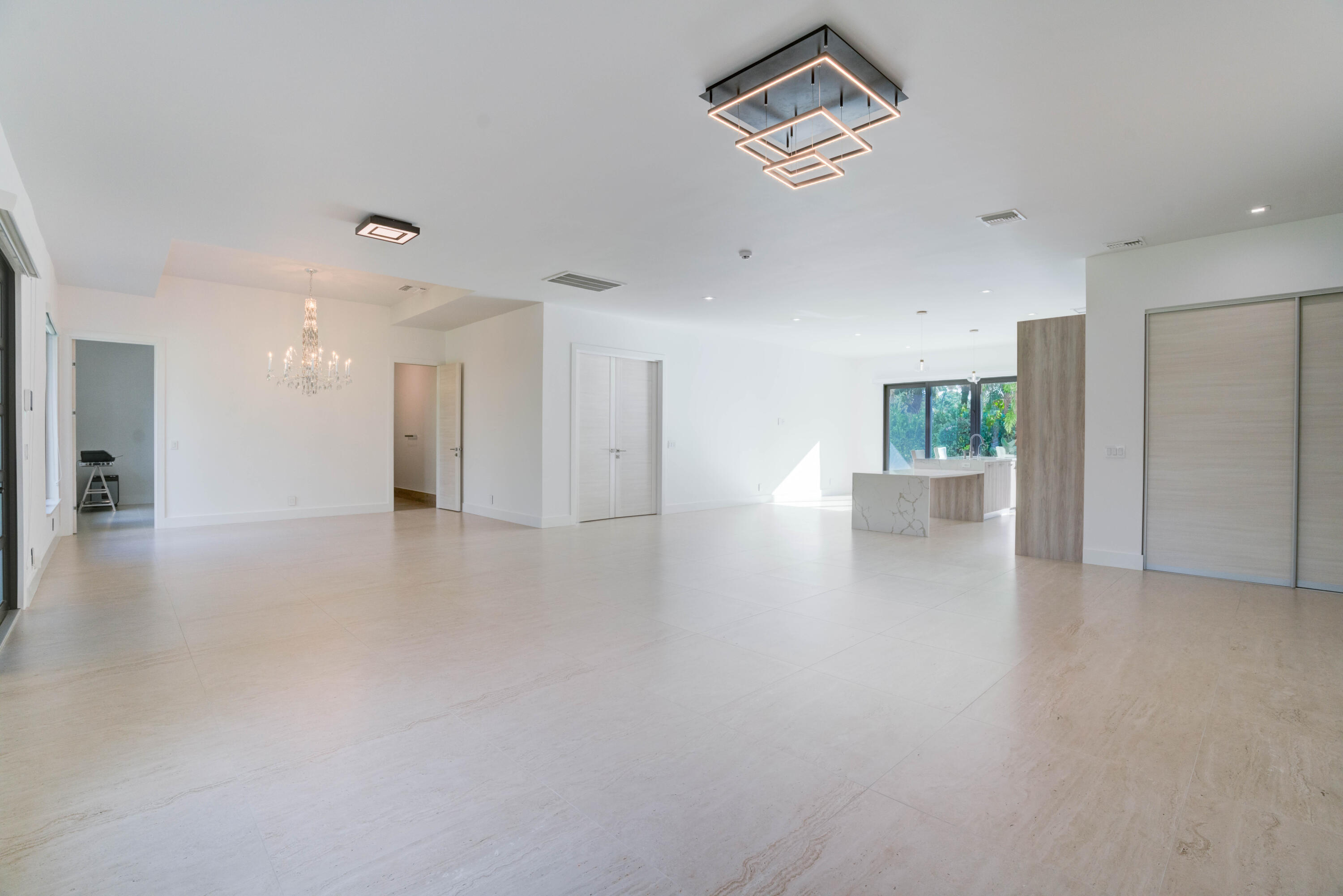 14036 N Miller Drive