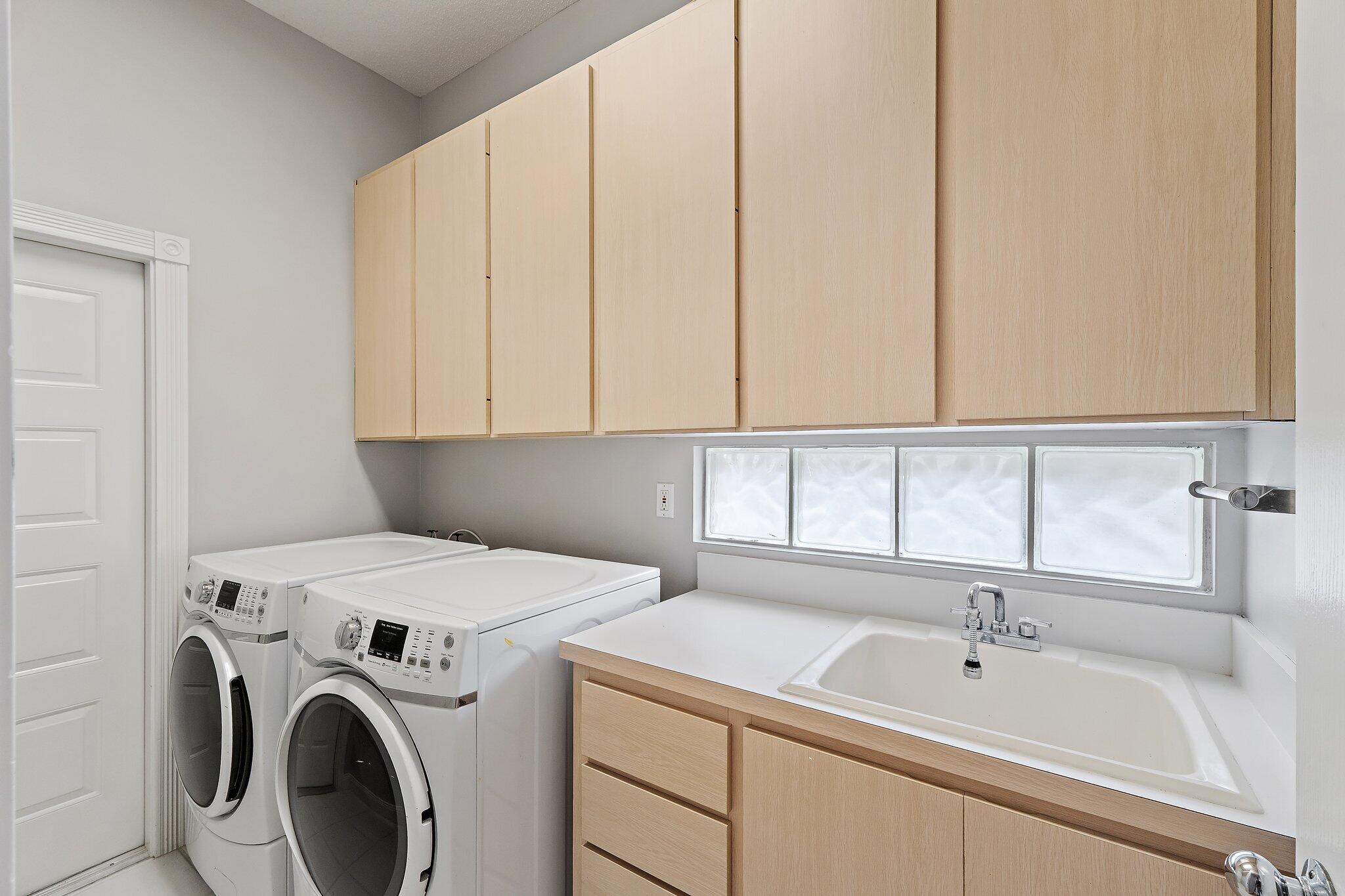 8445 E Garden Oaks Circle