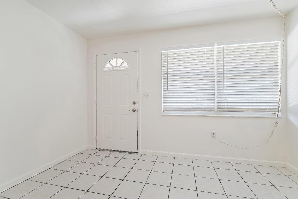 19147 SE Hillcrest Drive B