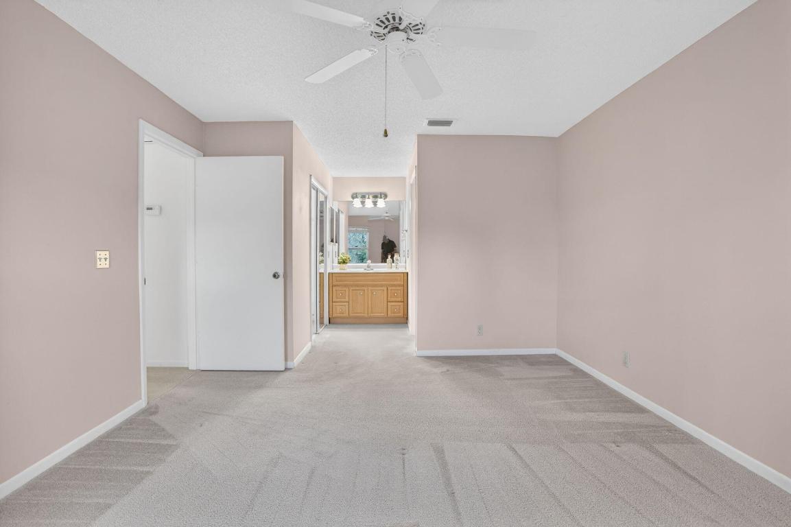 10819 SE Sea Pines Circle