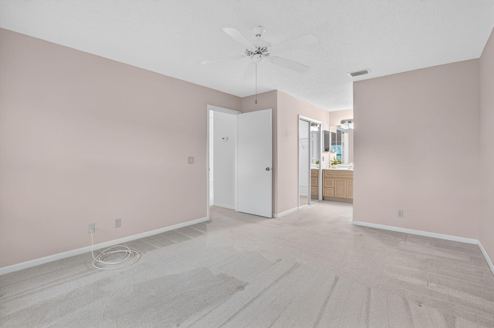 10819 SE Sea Pines Circle