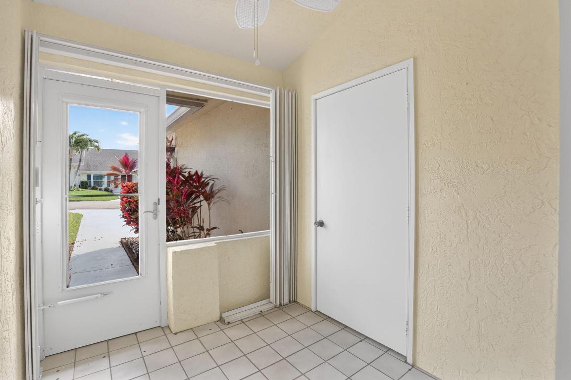 10819 SE Sea Pines Circle