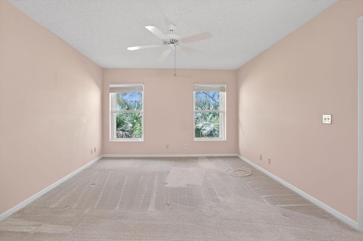 10819 SE Sea Pines Circle