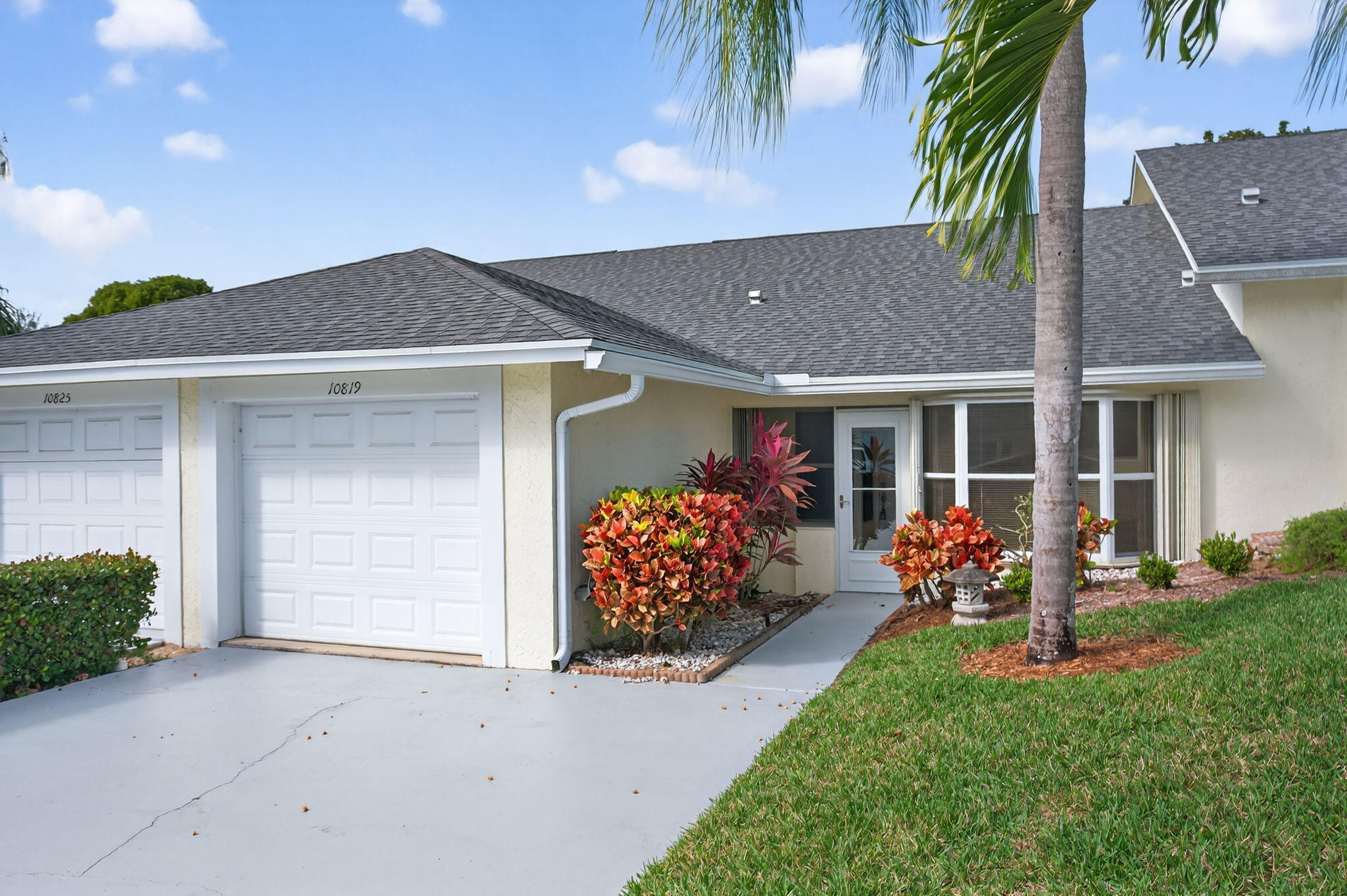 10819 SE Sea Pines Circle