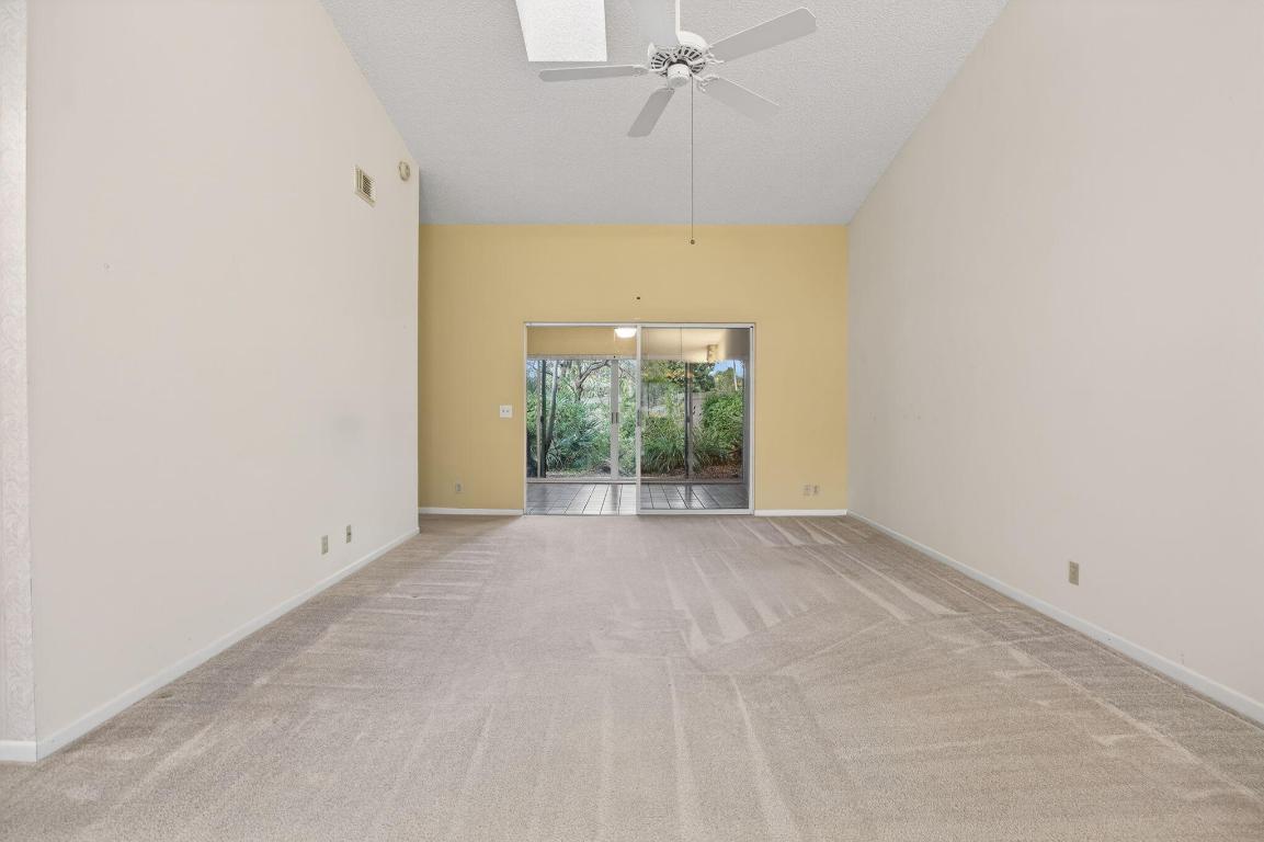 10819 SE Sea Pines Circle