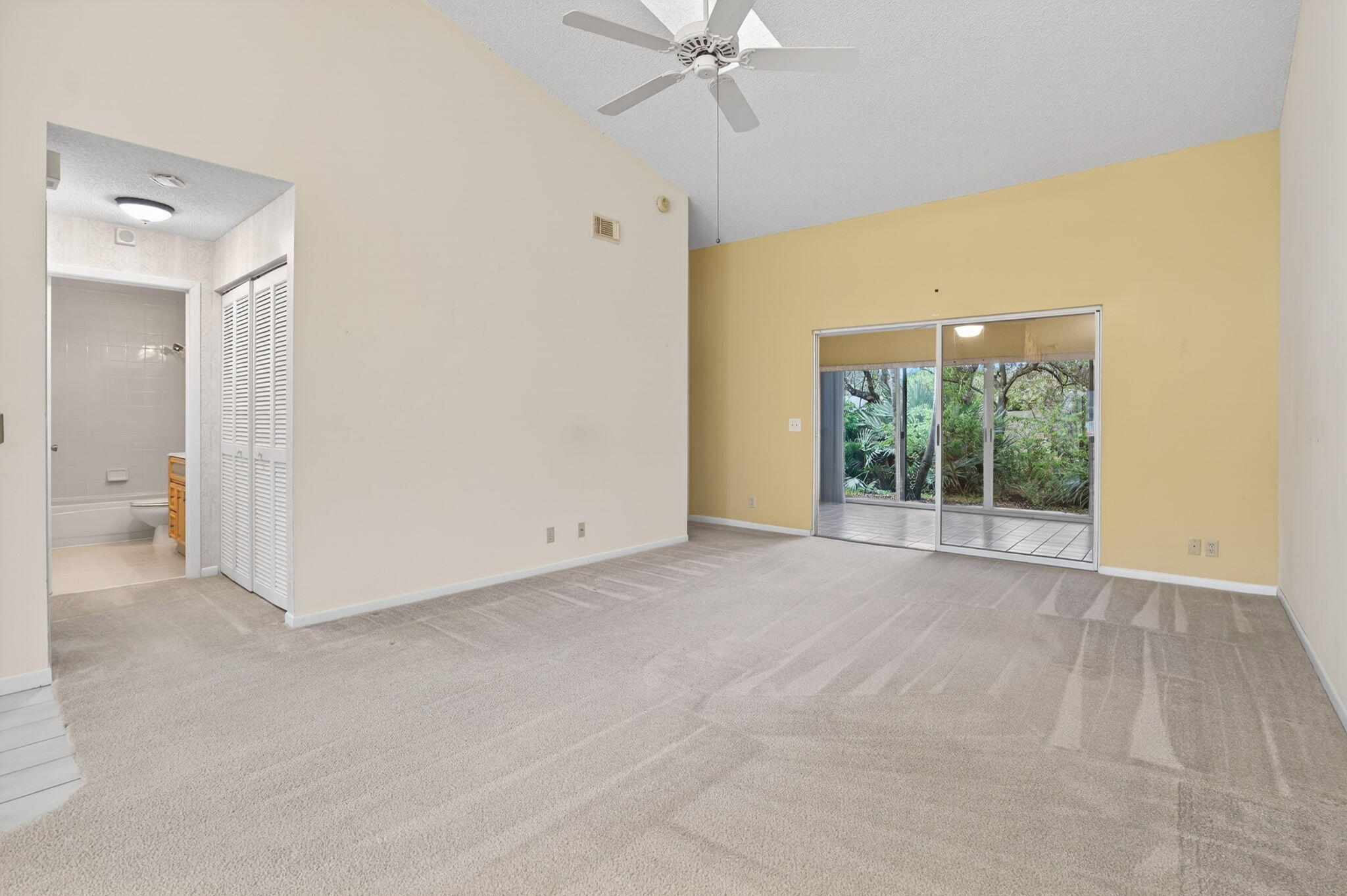 10819 SE Sea Pines Circle