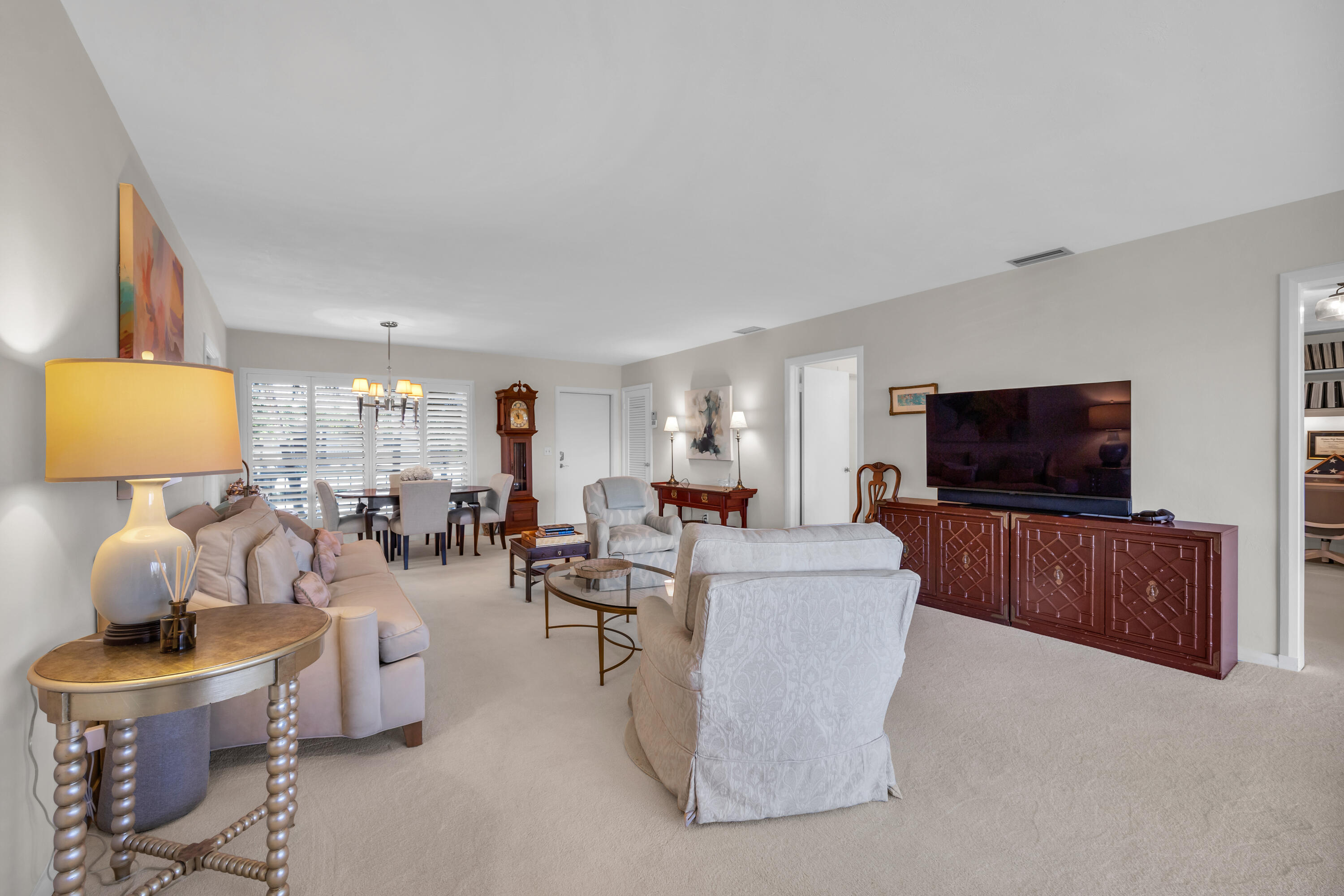 4 SE Turtle Creek Drive E