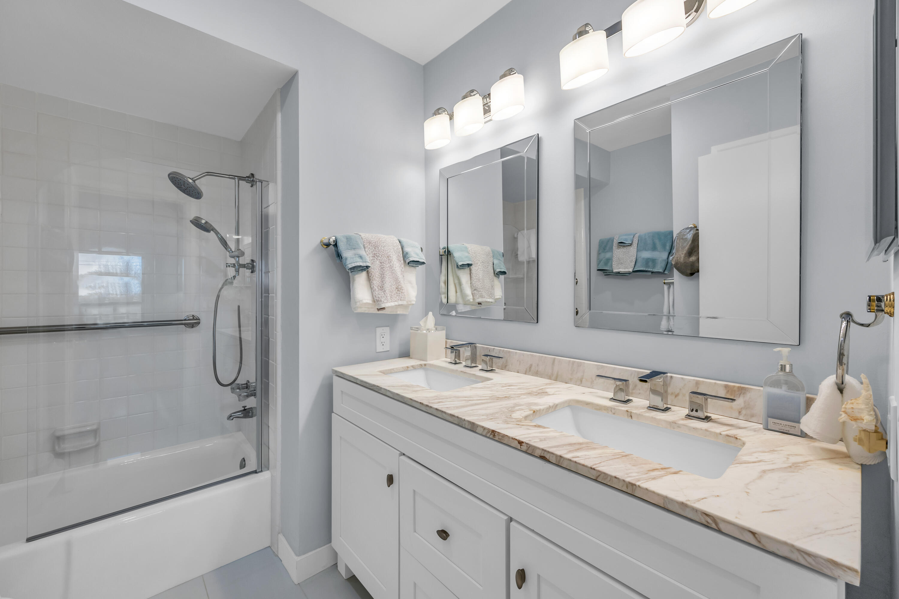 4 SE Turtle Creek Drive E