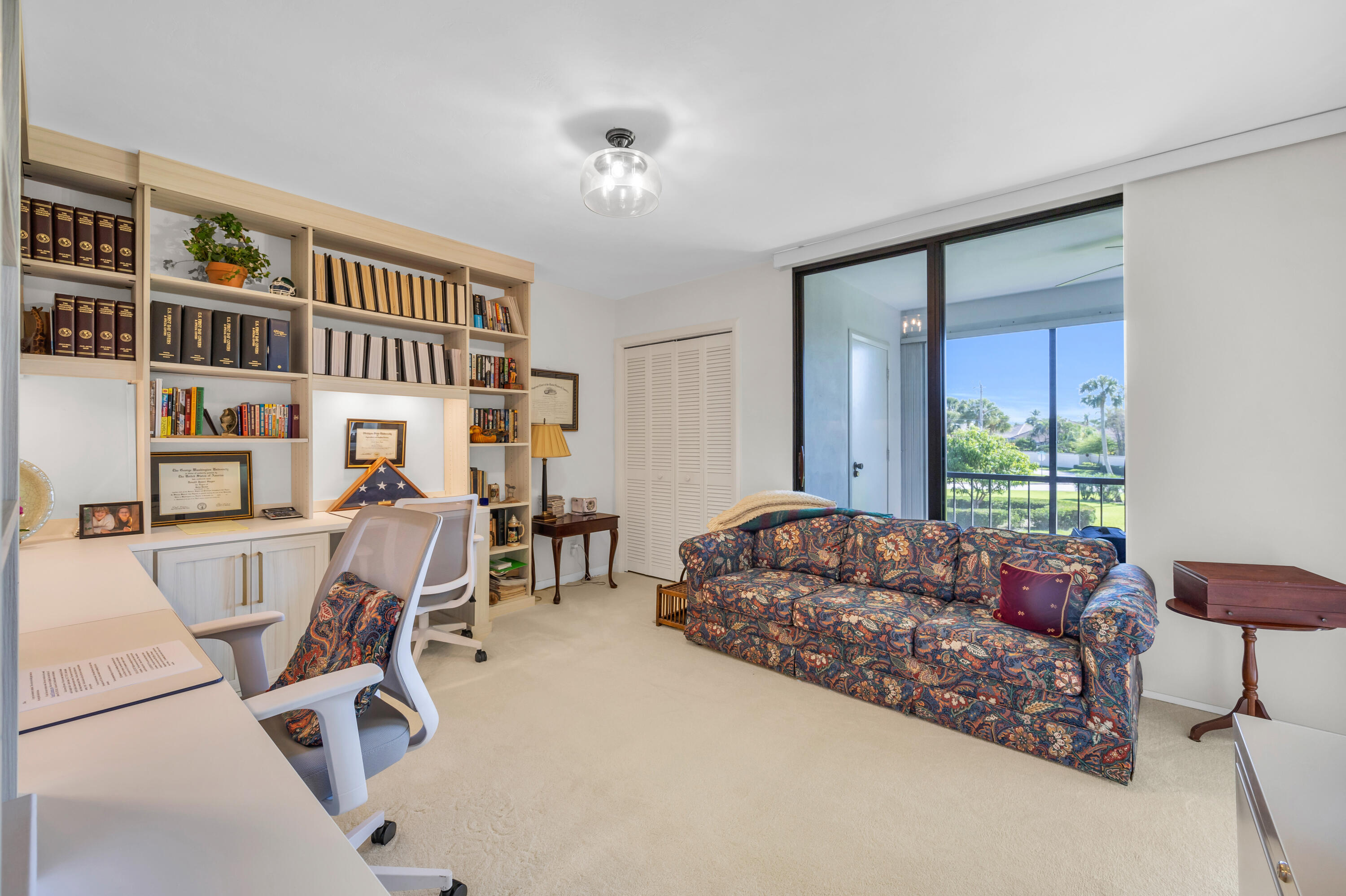 4 SE Turtle Creek Drive E