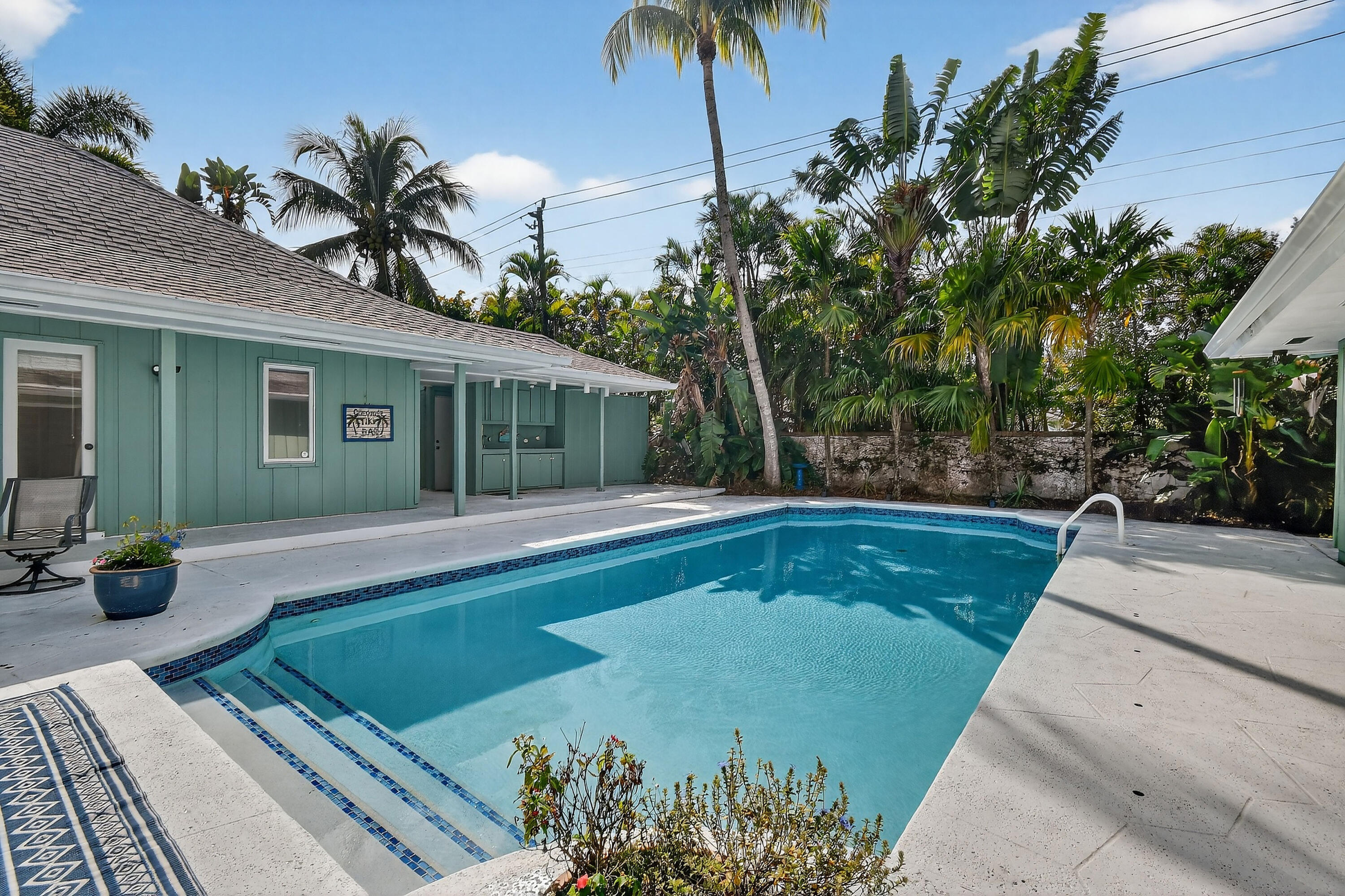 285 Golfview Drive