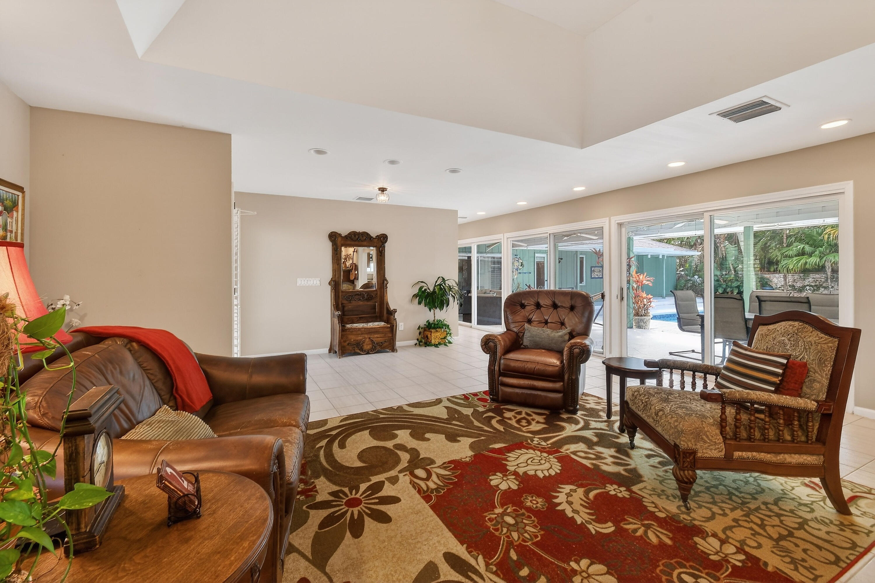 285 Golfview Drive