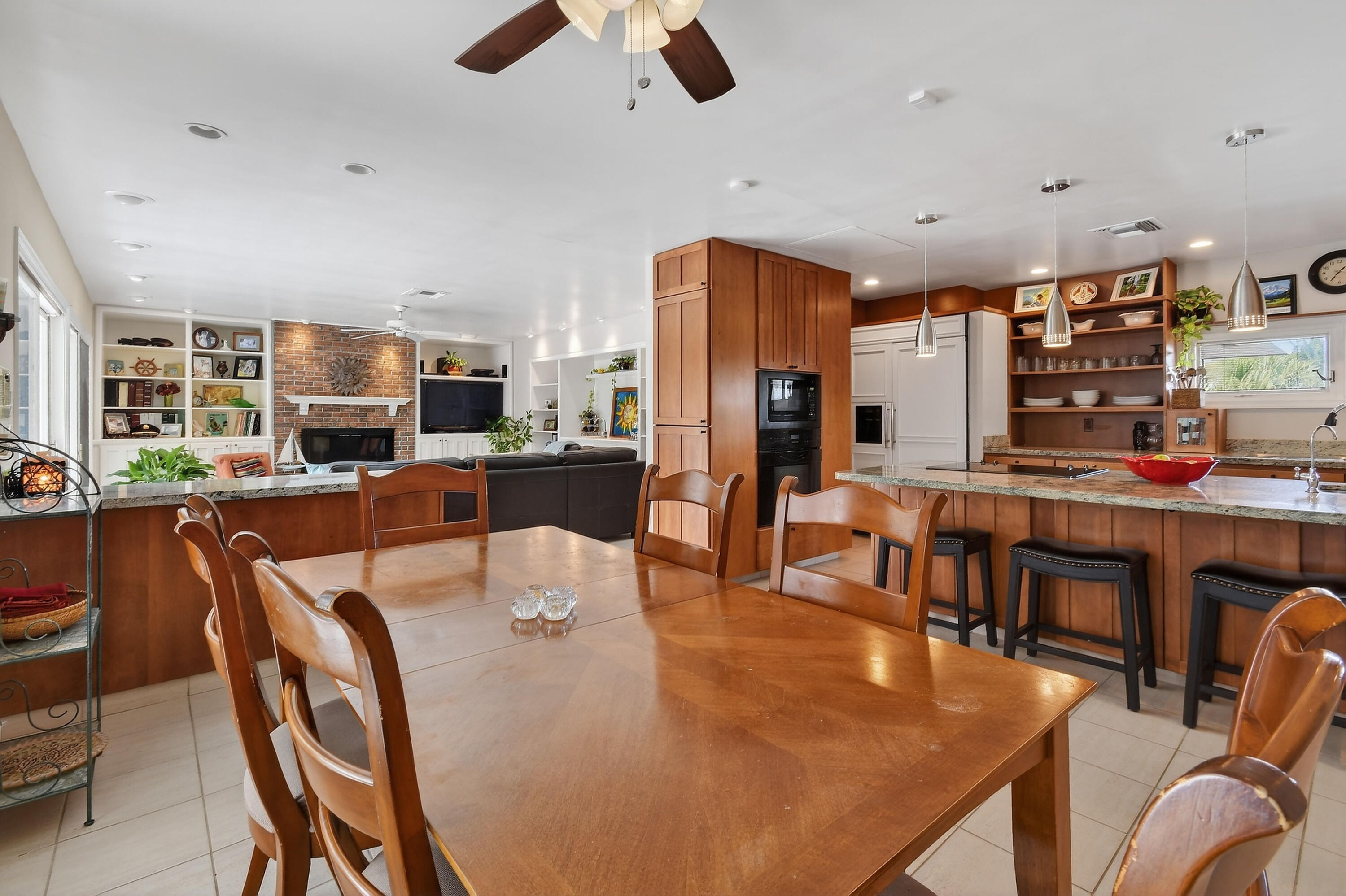 285 Golfview Drive