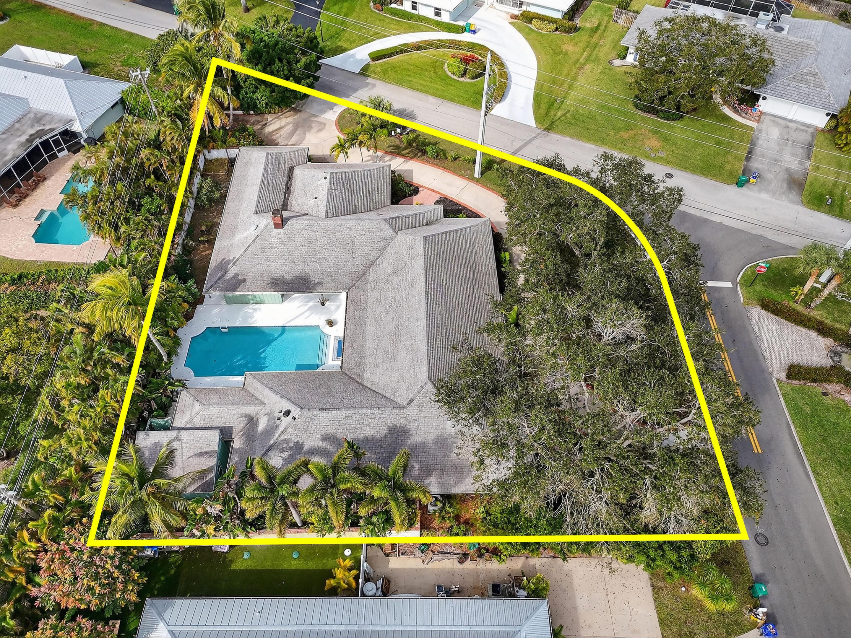 285 Golfview Drive