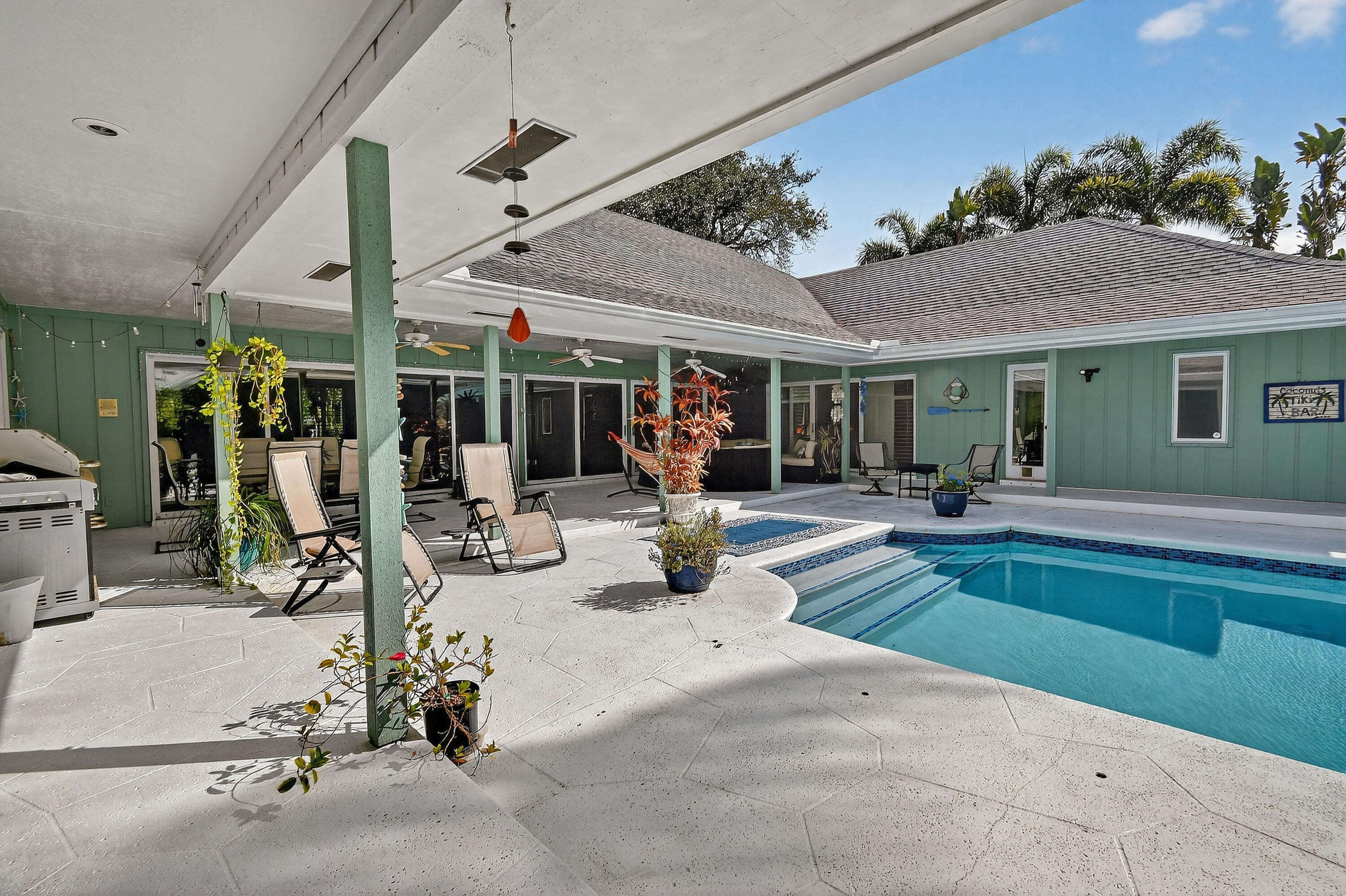 285 Golfview Drive