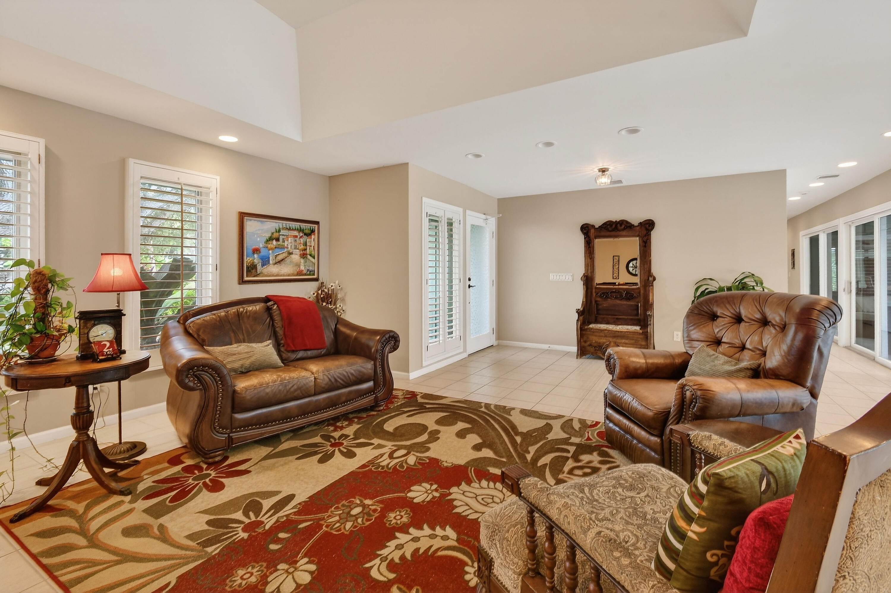 285 Golfview Drive