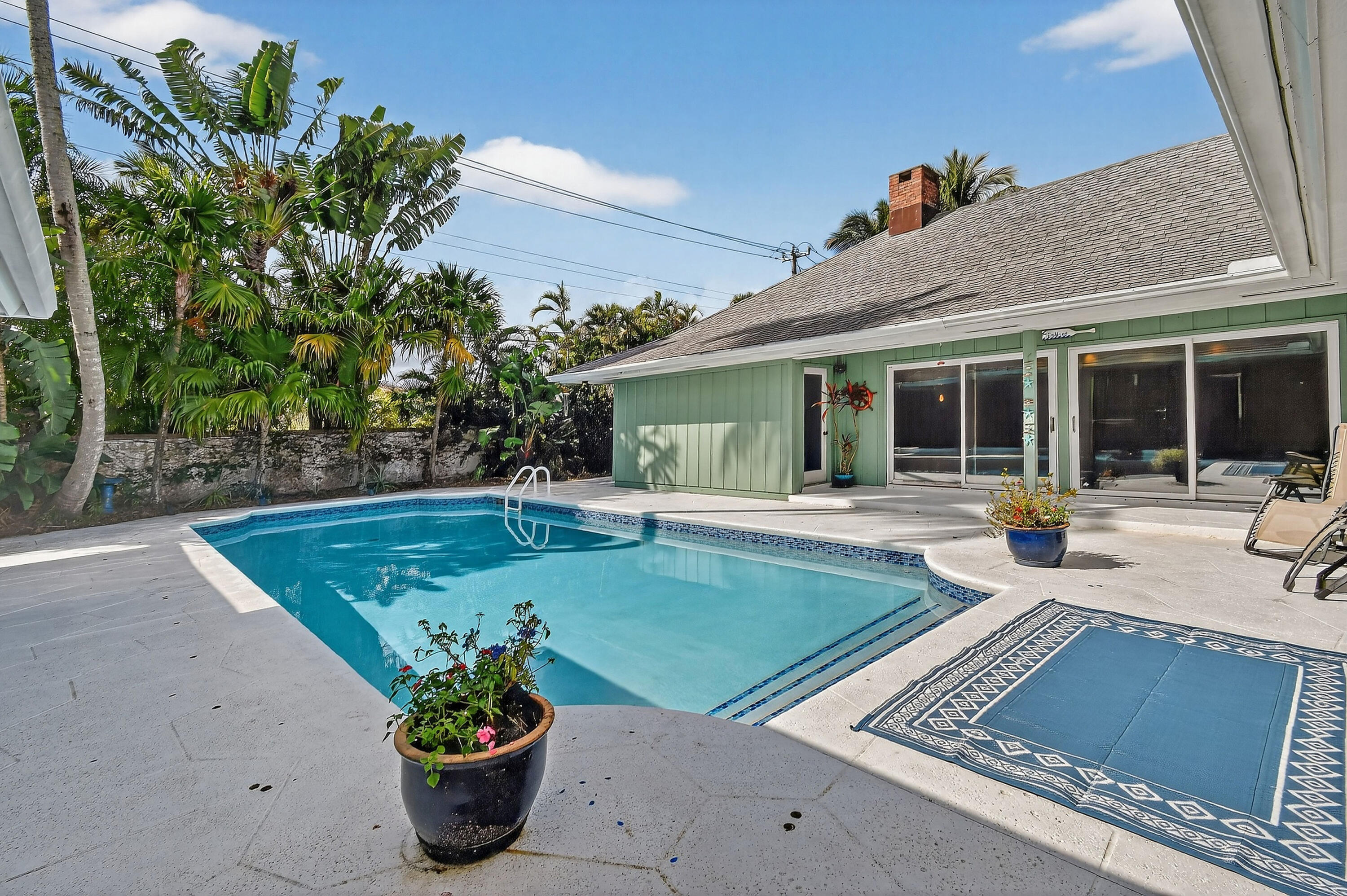 285 Golfview Drive