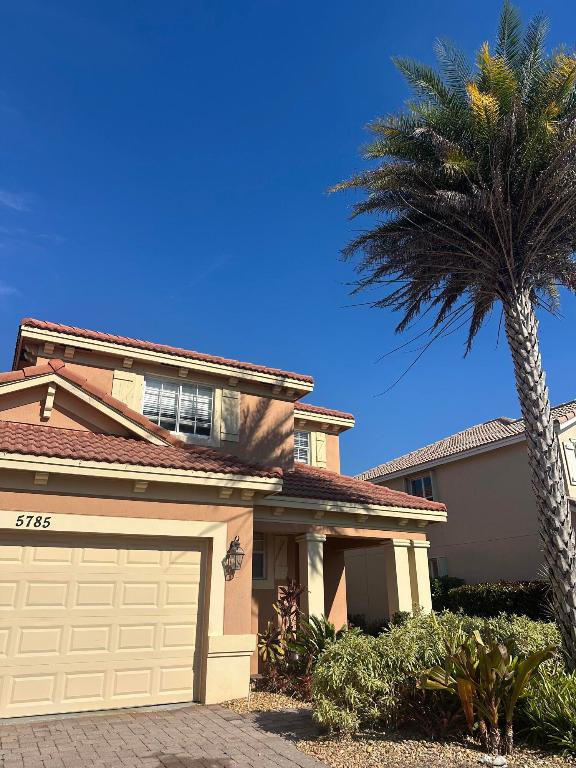 5785 Crooked Oak Ave Avenue, Hobe Sound