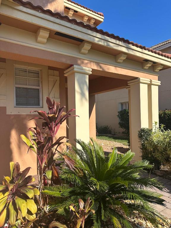 5785 Crooked Oak Ave Avenue, Hobe Sound