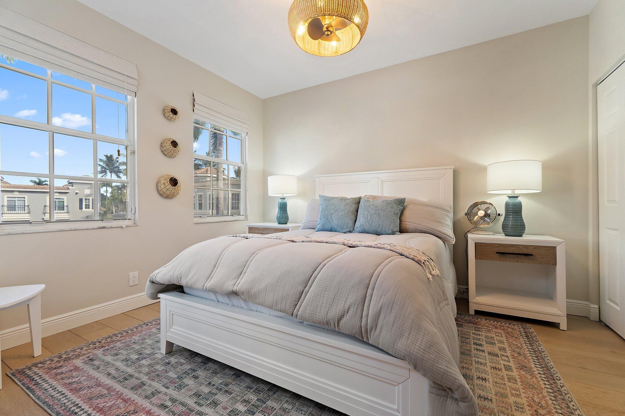 402 Resort Lane, Palm Beach Gardens