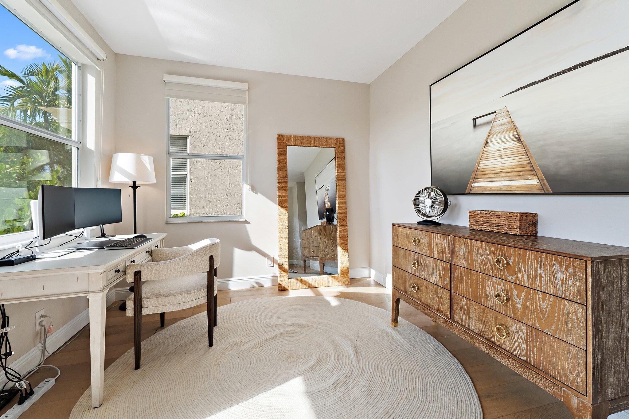 402 Resort Lane, Palm Beach Gardens