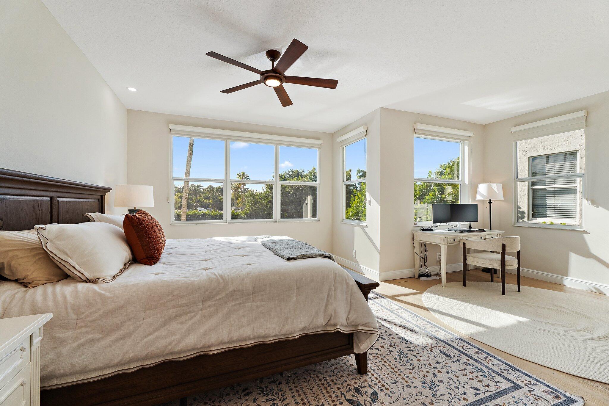 402 Resort Lane, Palm Beach Gardens