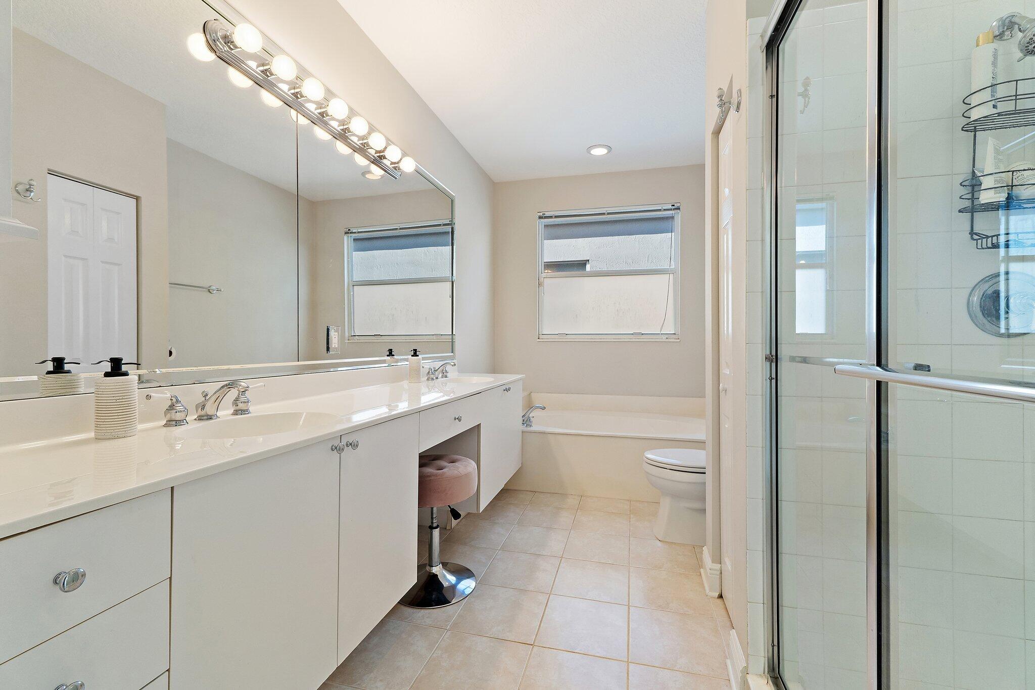 402 Resort Lane, Palm Beach Gardens