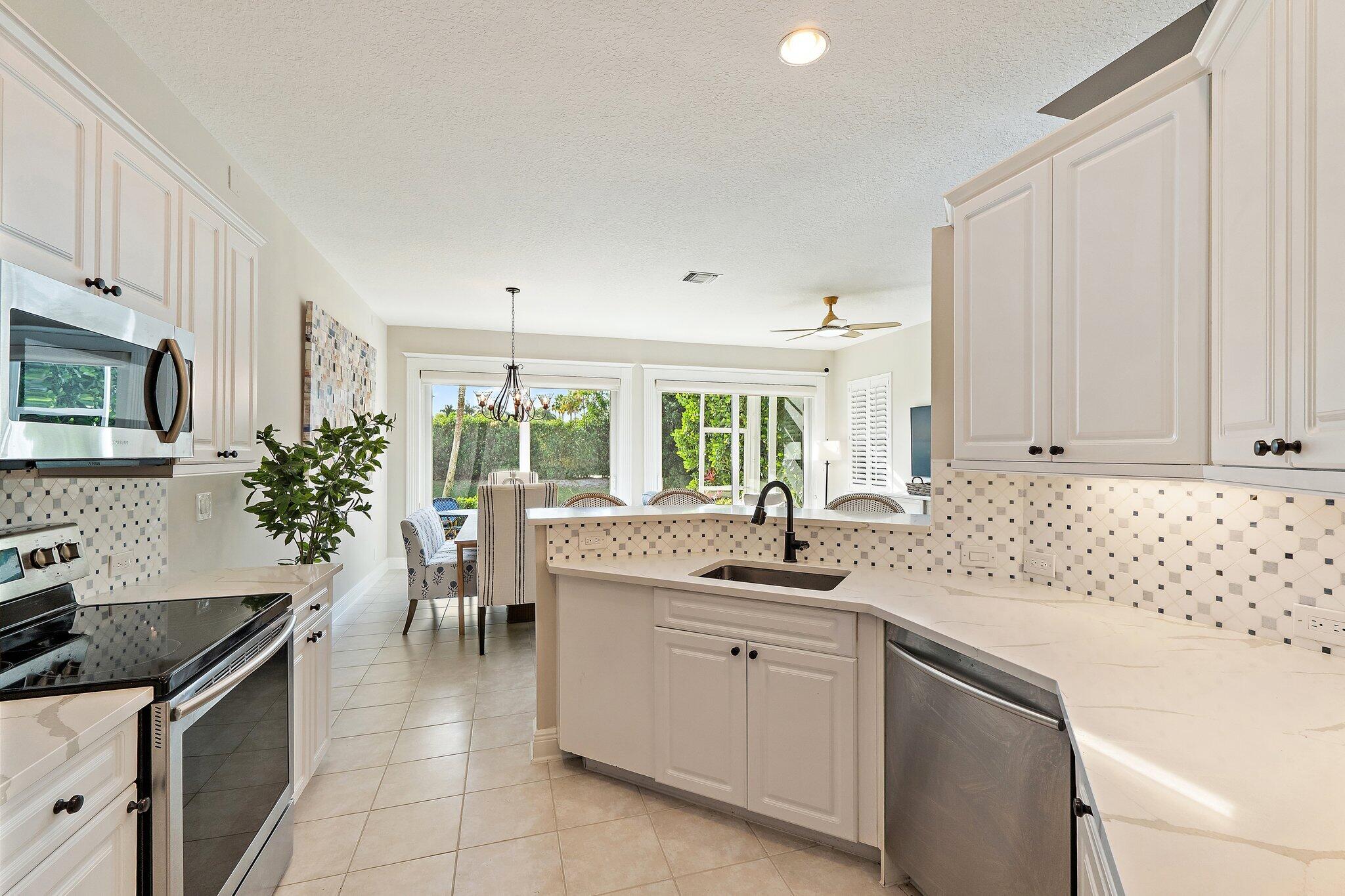 402 Resort Lane, Palm Beach Gardens