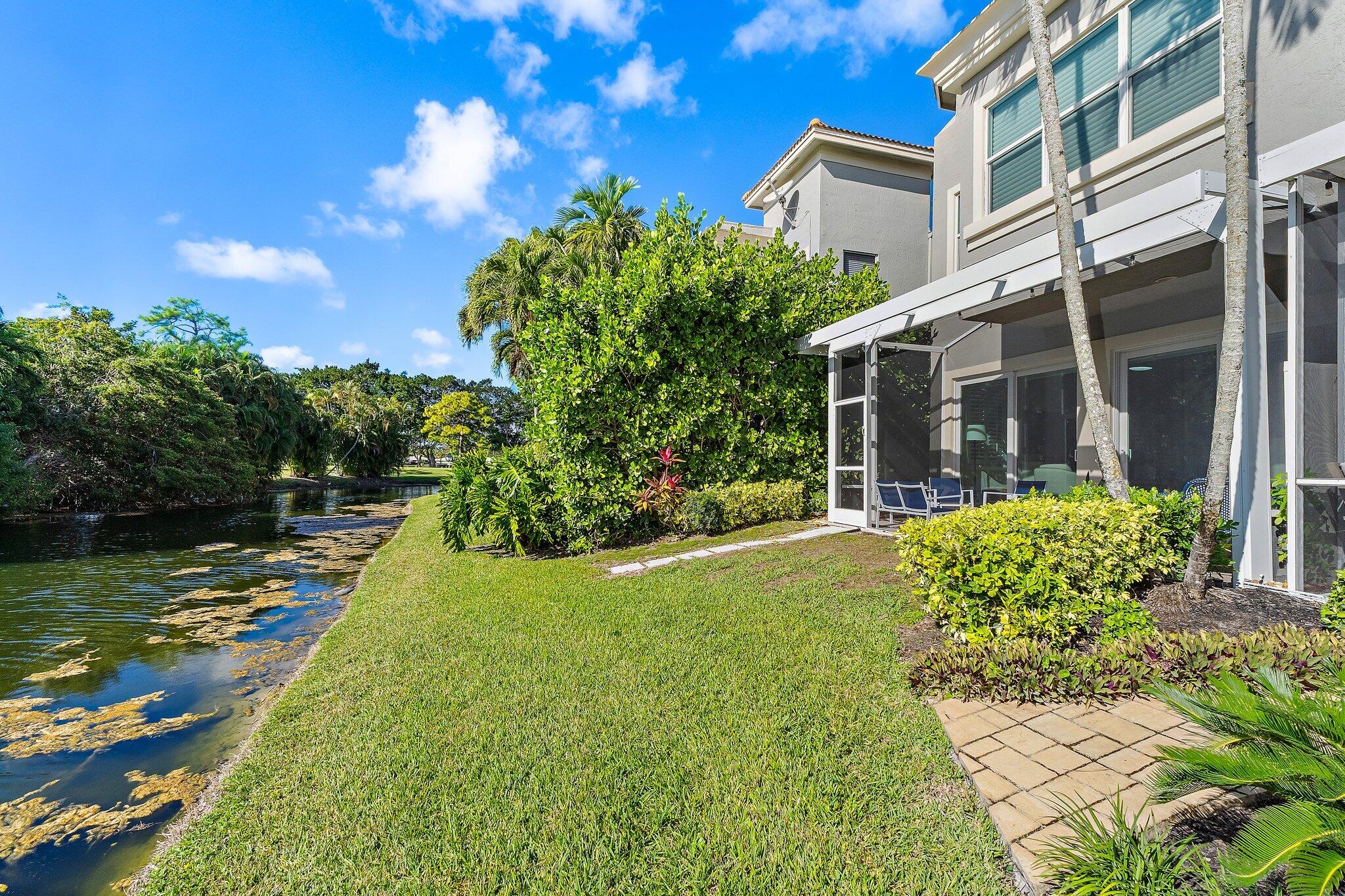 402 Resort Lane, Palm Beach Gardens