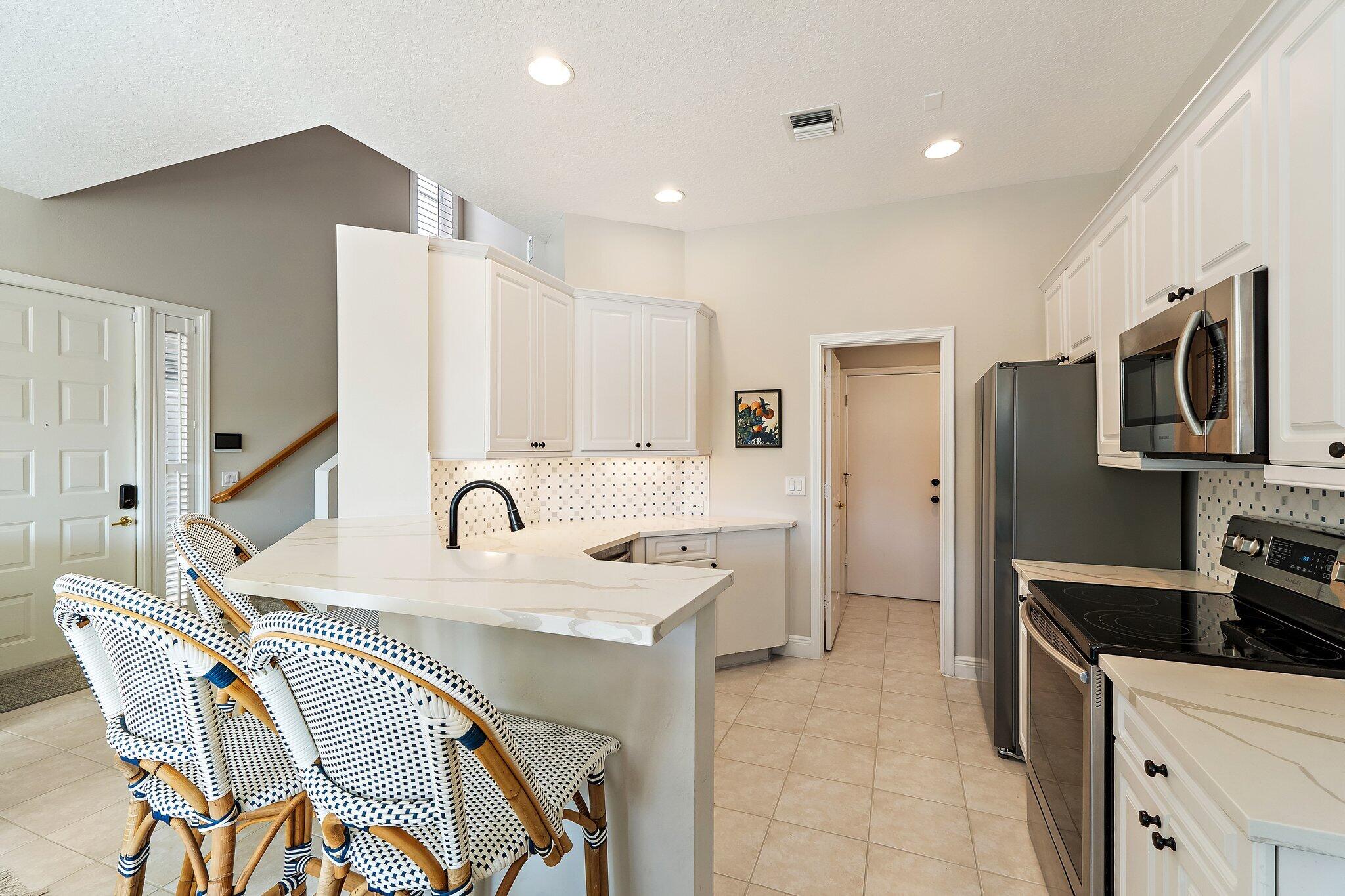 402 Resort Lane, Palm Beach Gardens