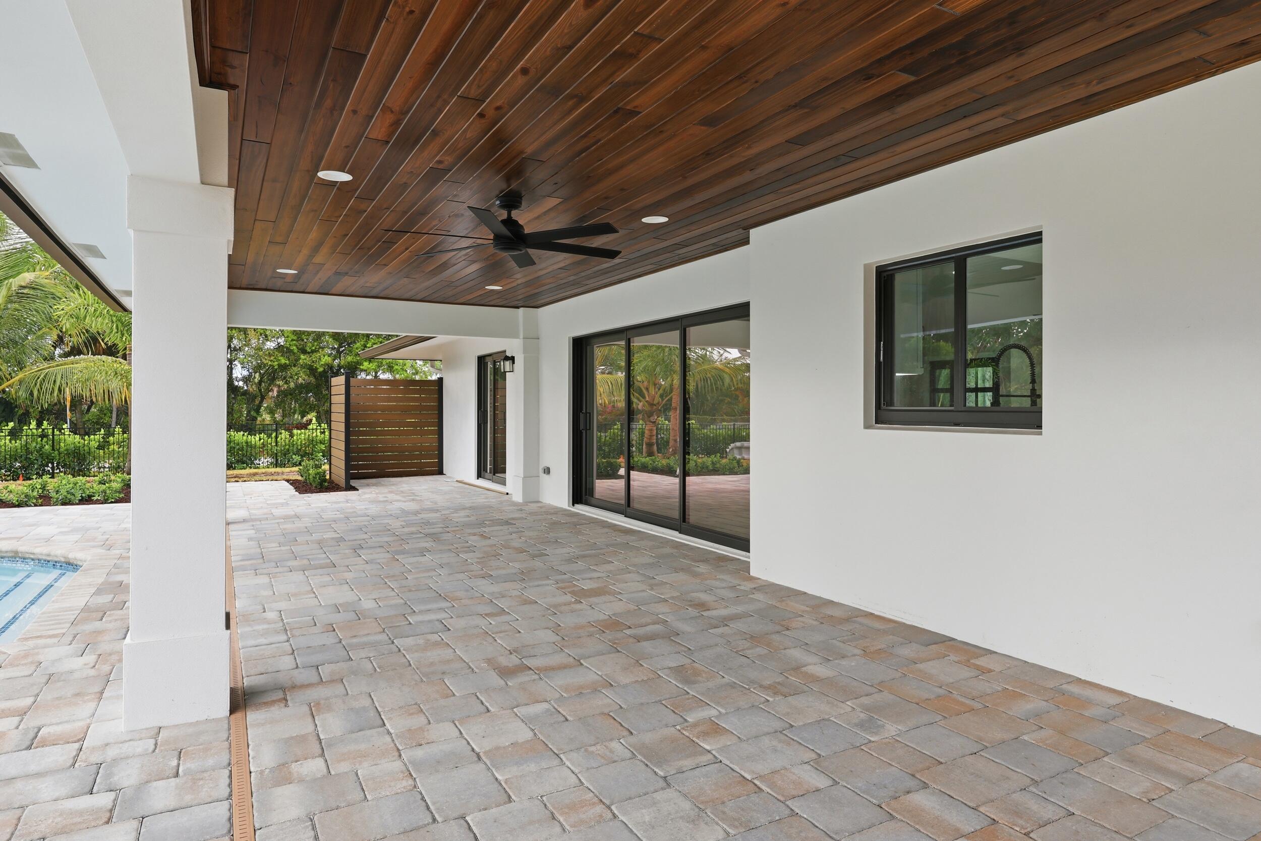 1489 SW Pine Tree Lane, Palm City