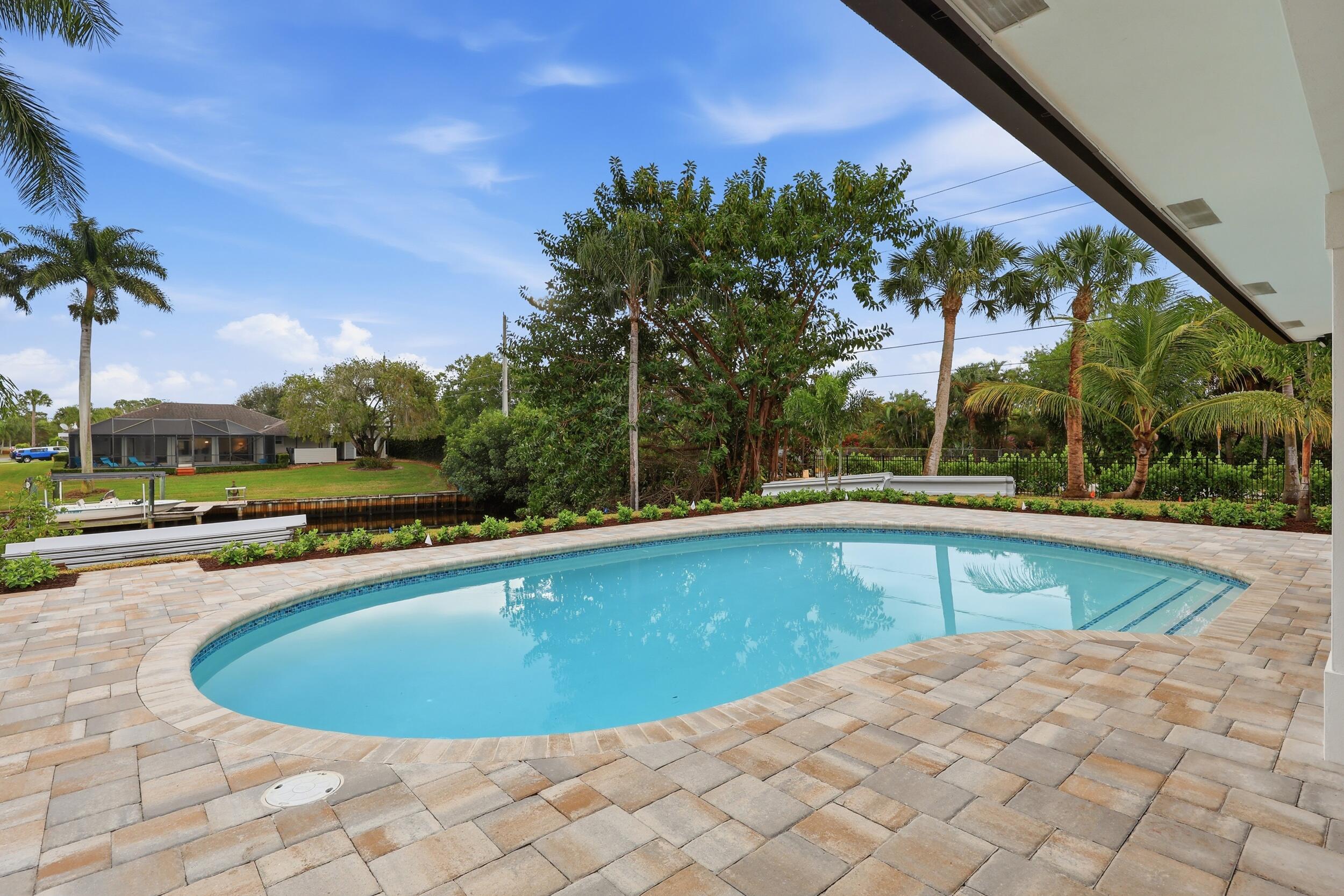 1489 SW Pine Tree Lane, Palm City