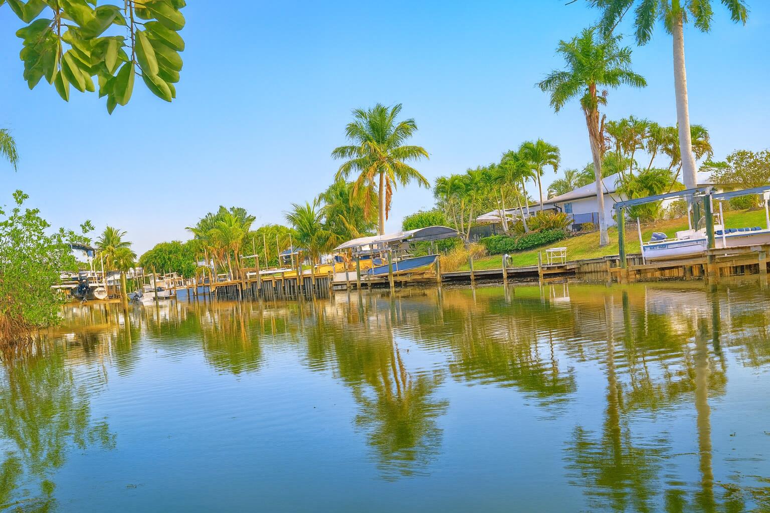 1489 SW Pine Tree Lane, Palm City