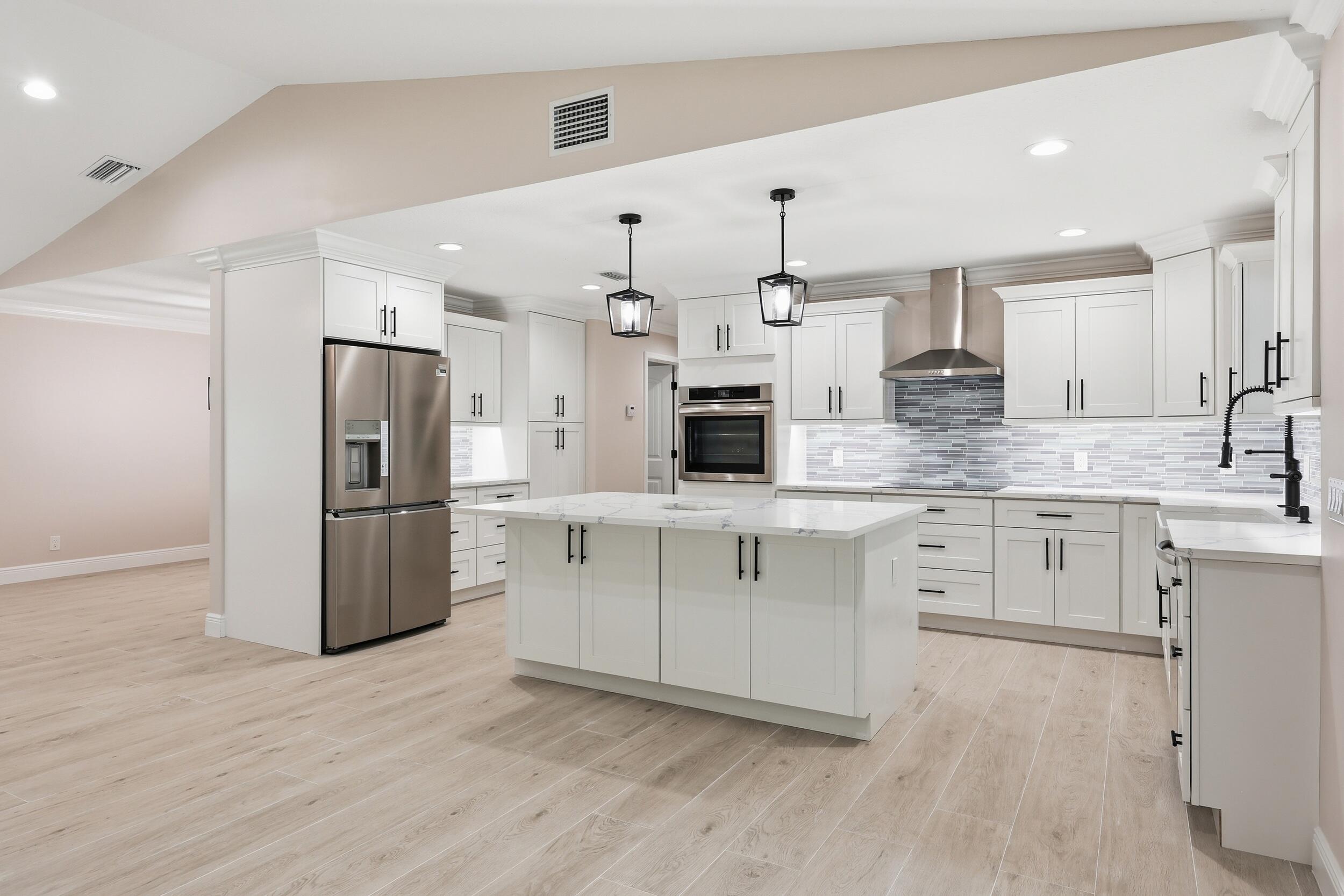 1489 SW Pine Tree Lane, Palm City