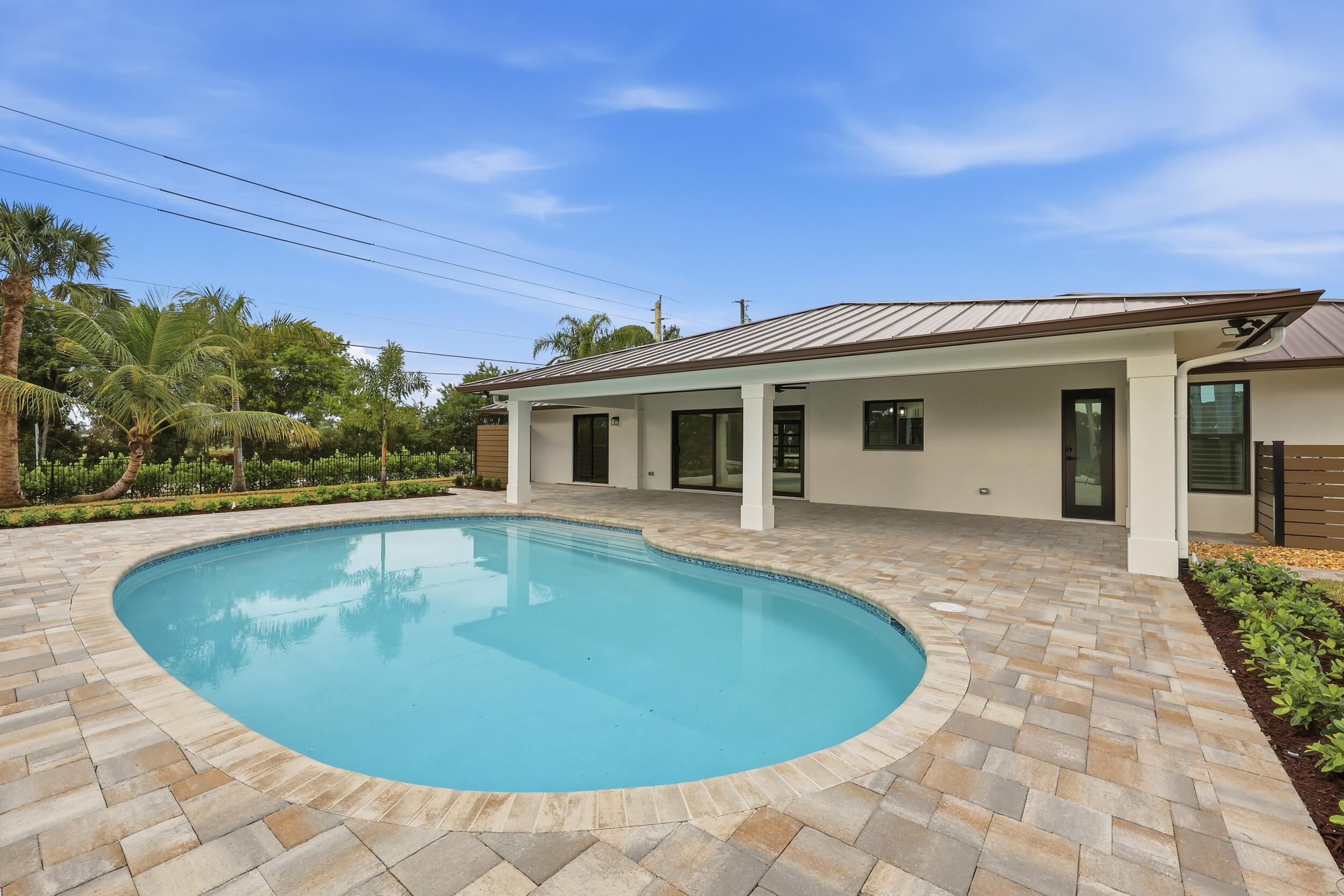 1489 SW Pine Tree Lane, Palm City