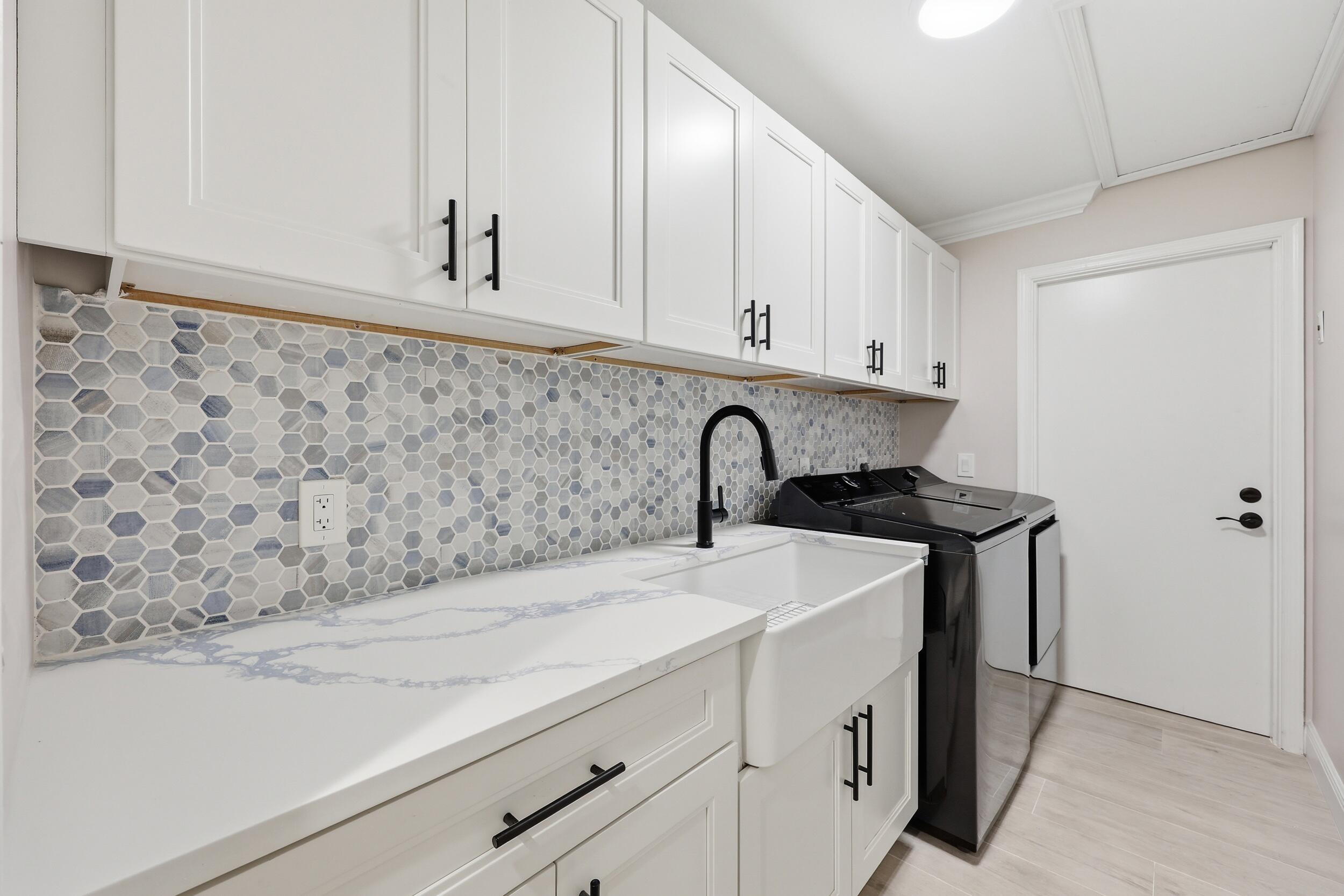 1489 SW Pine Tree Lane, Palm City