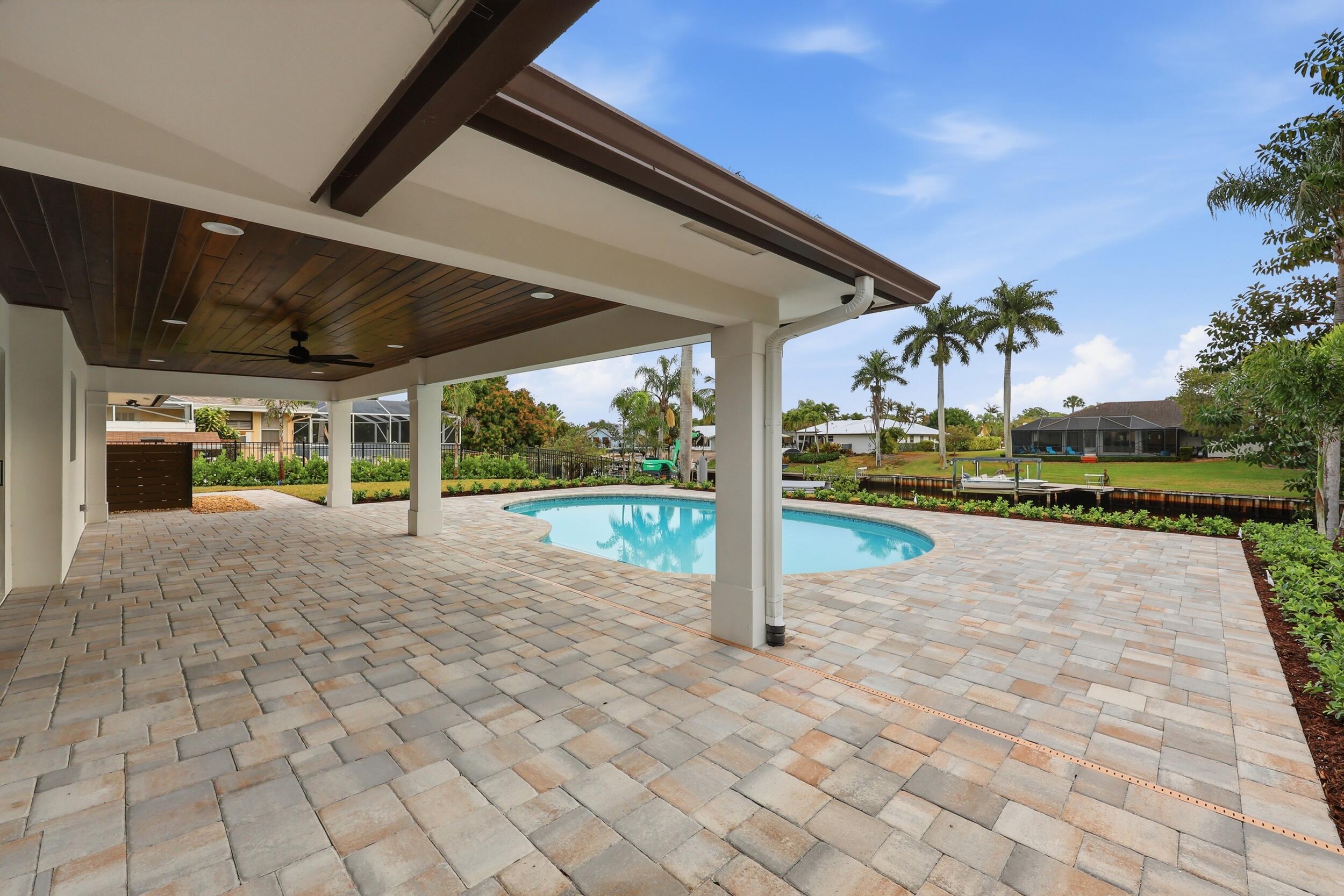 1489 SW Pine Tree Lane, Palm City