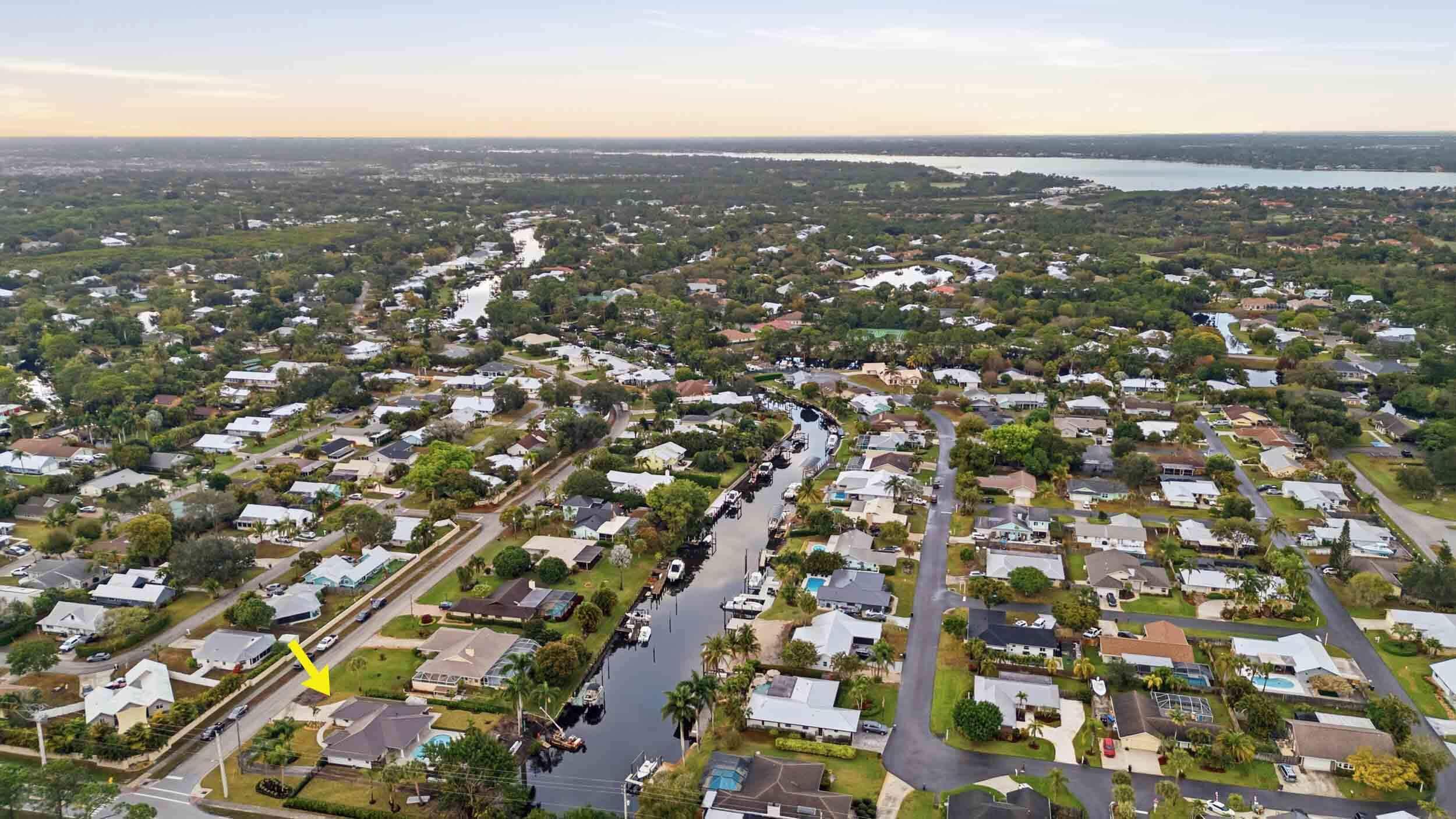 1489 SW Pine Tree Lane, Palm City