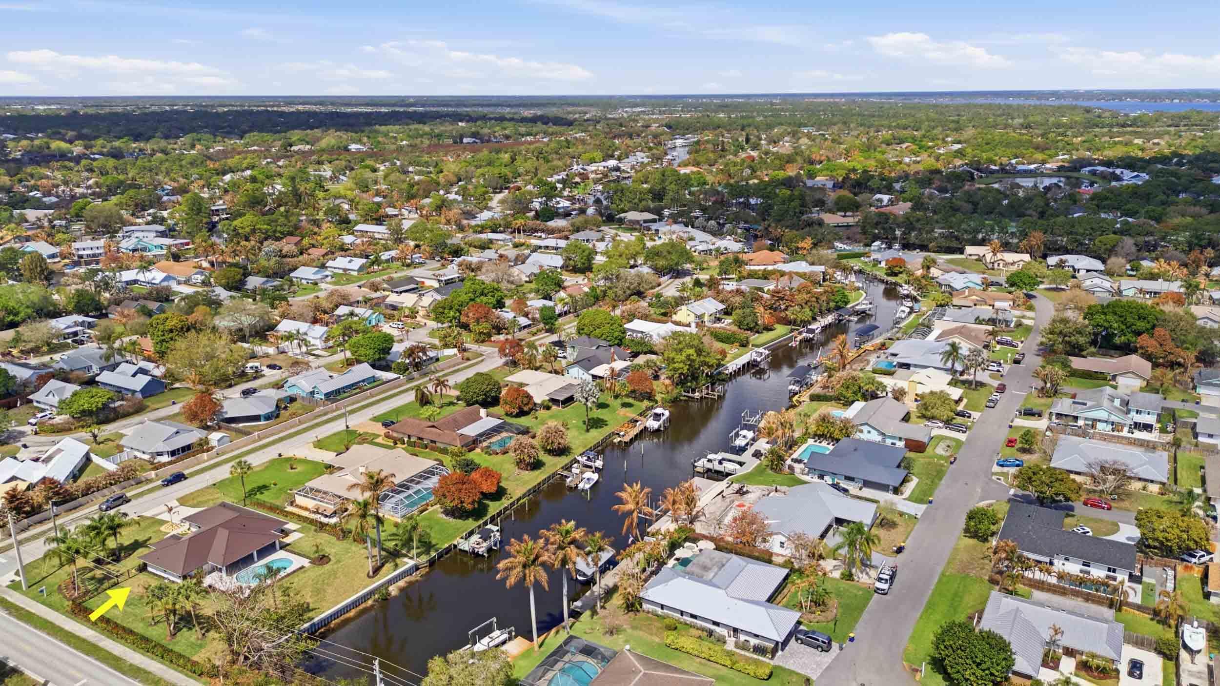 1489 SW Pine Tree Lane, Palm City