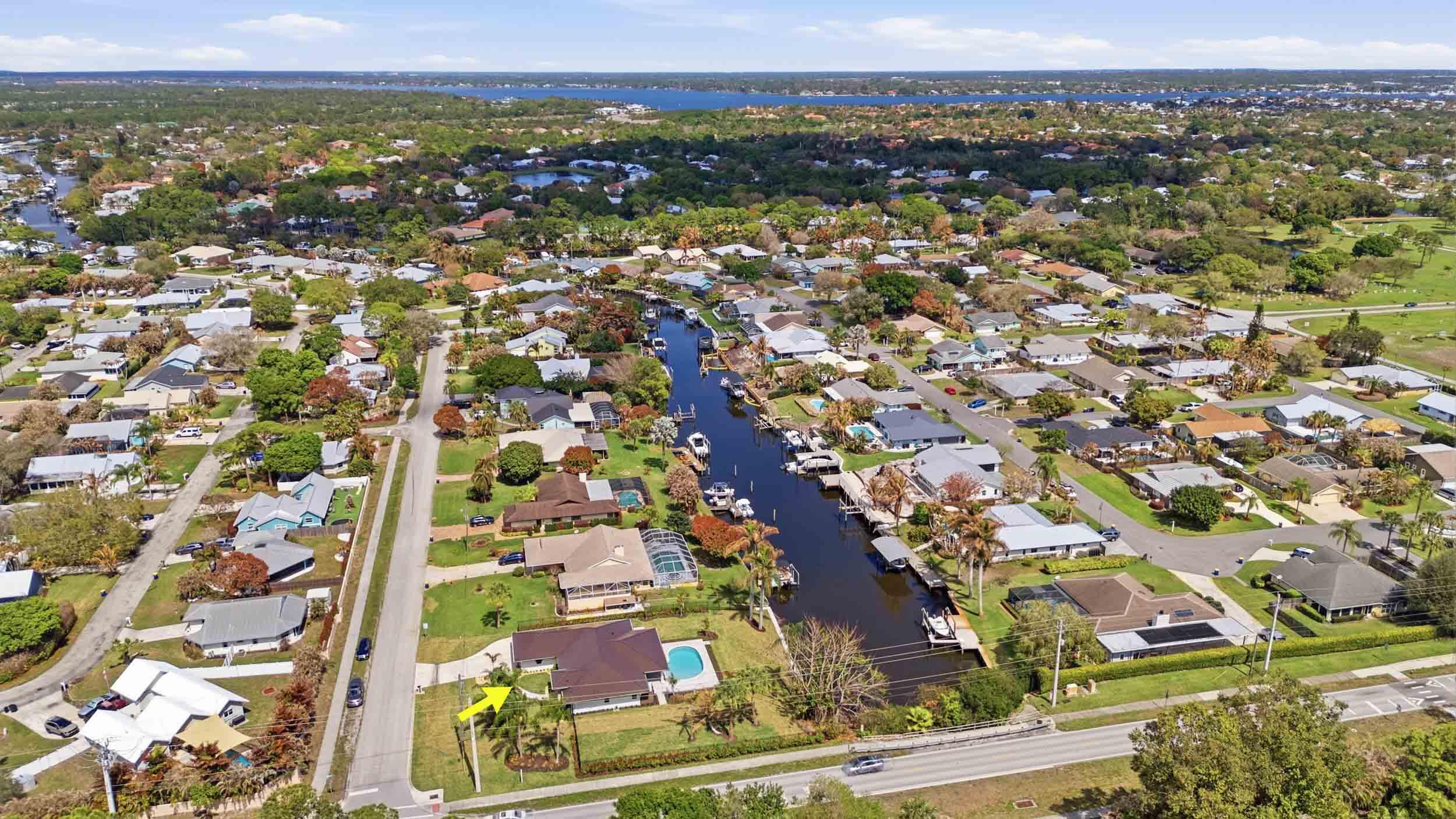 1489 SW Pine Tree Lane, Palm City