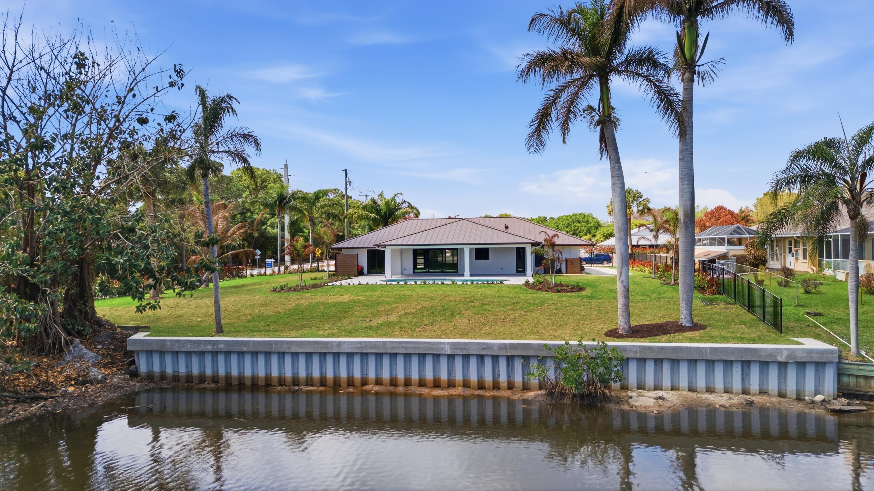 1489 SW Pine Tree Lane, Palm City