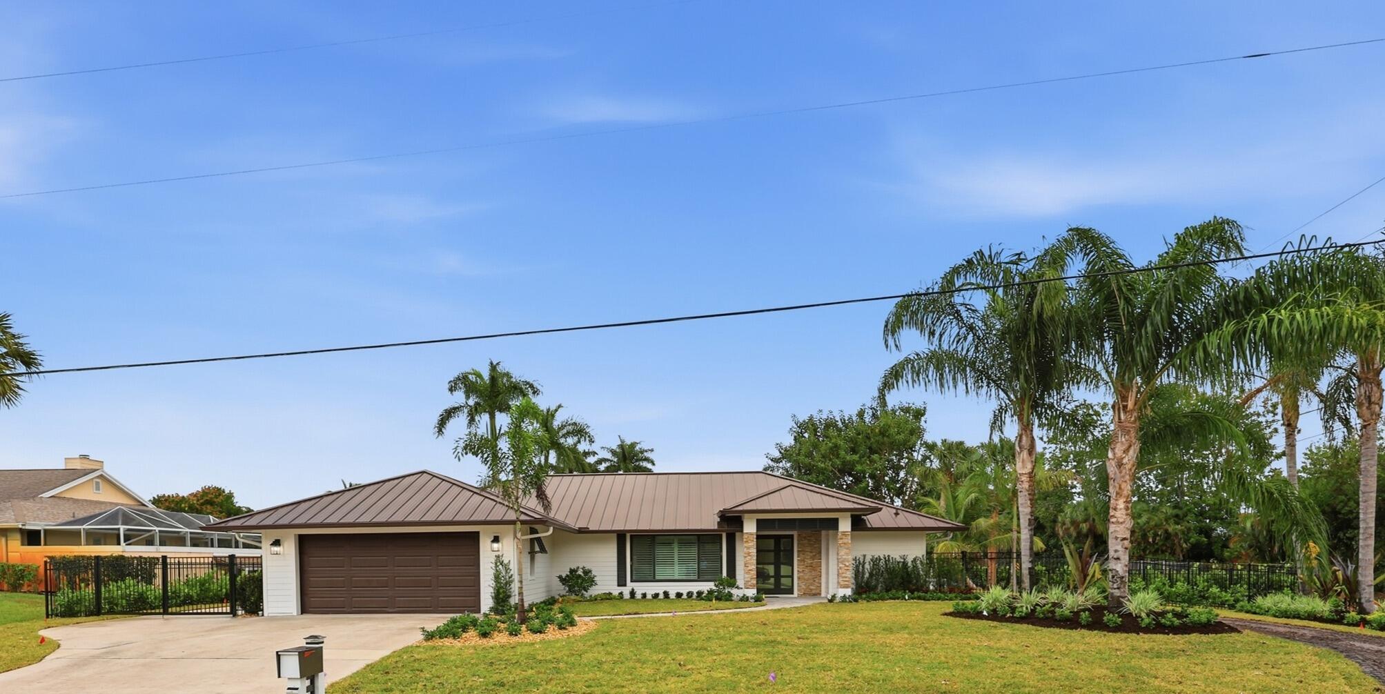 1489 SW Pine Tree Lane, Palm City