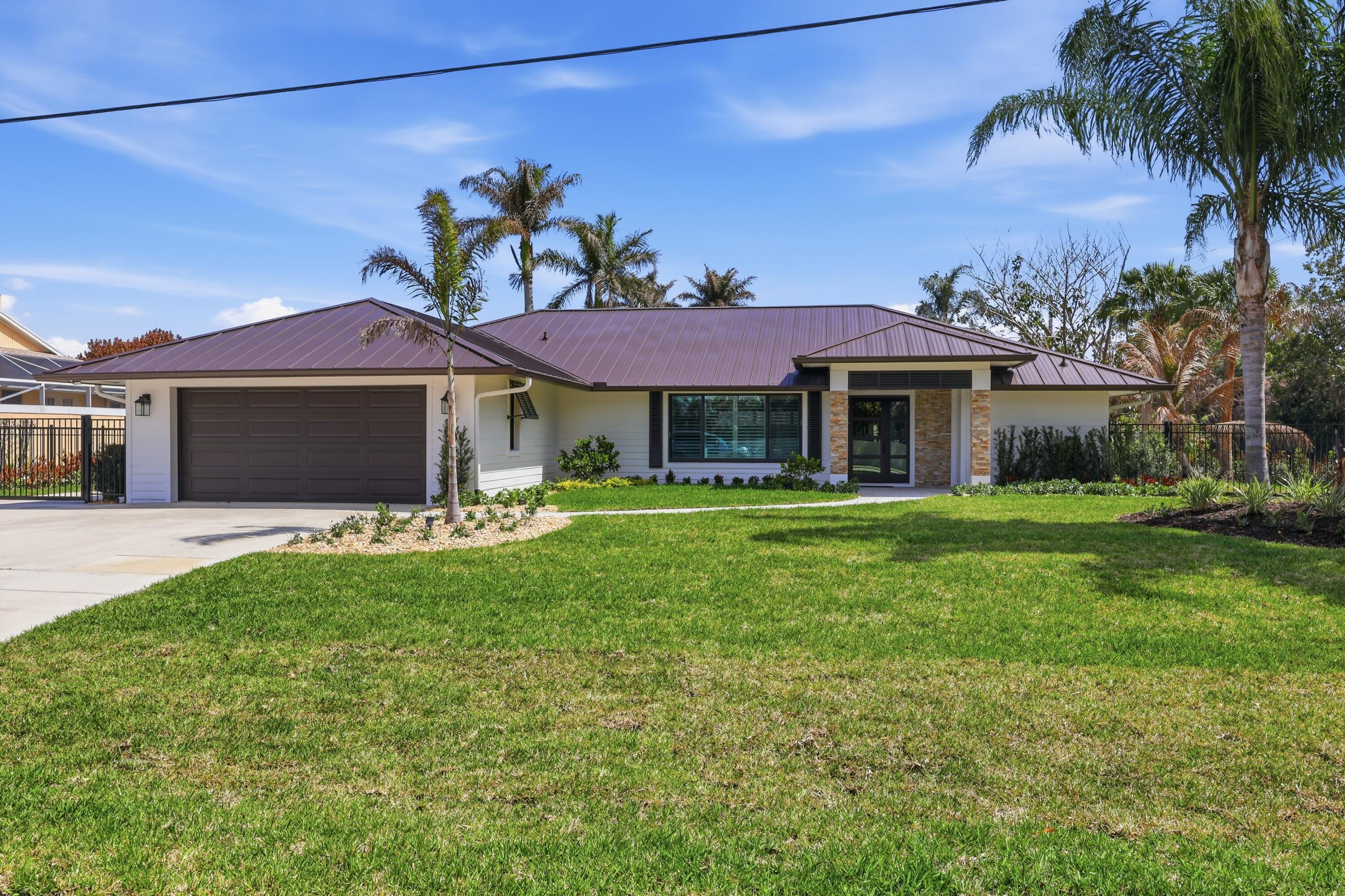1489 SW Pine Tree Lane, Palm City