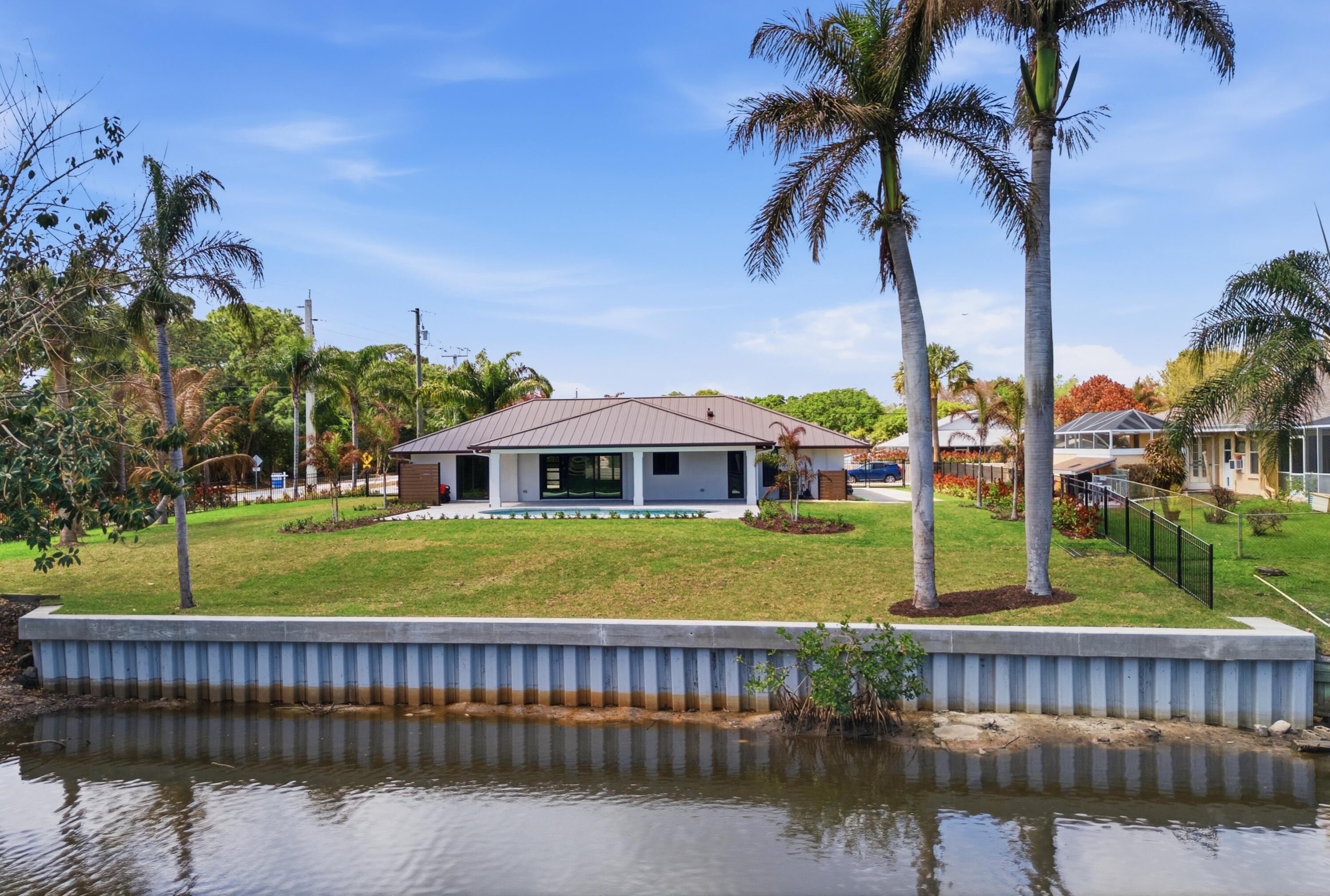 1489 SW Pine Tree Lane, Palm City