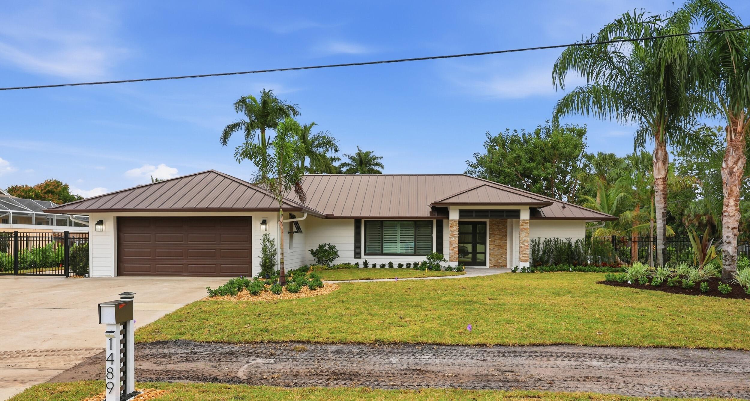 1489 SW Pine Tree Lane, Palm City