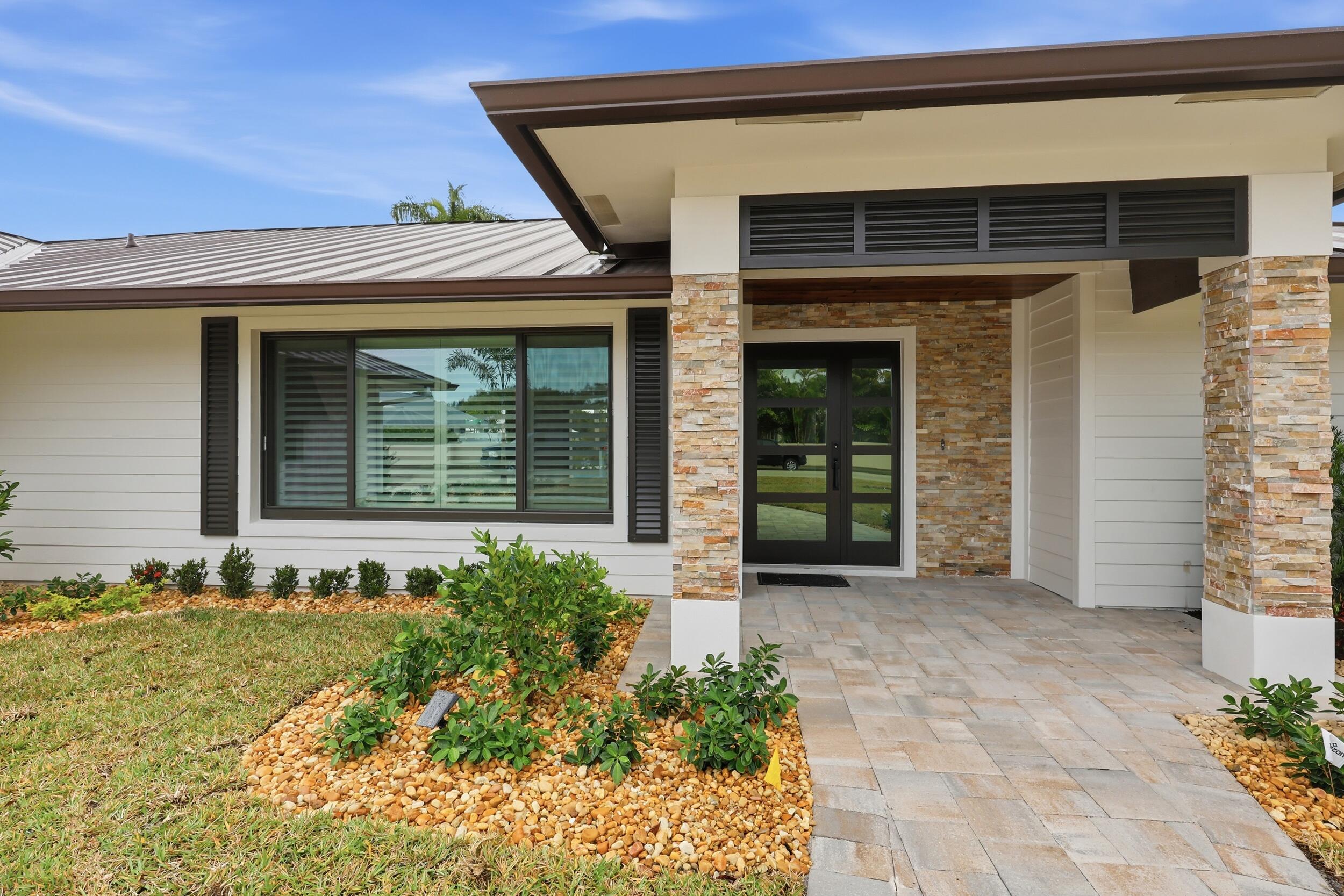 1489 SW Pine Tree Lane, Palm City