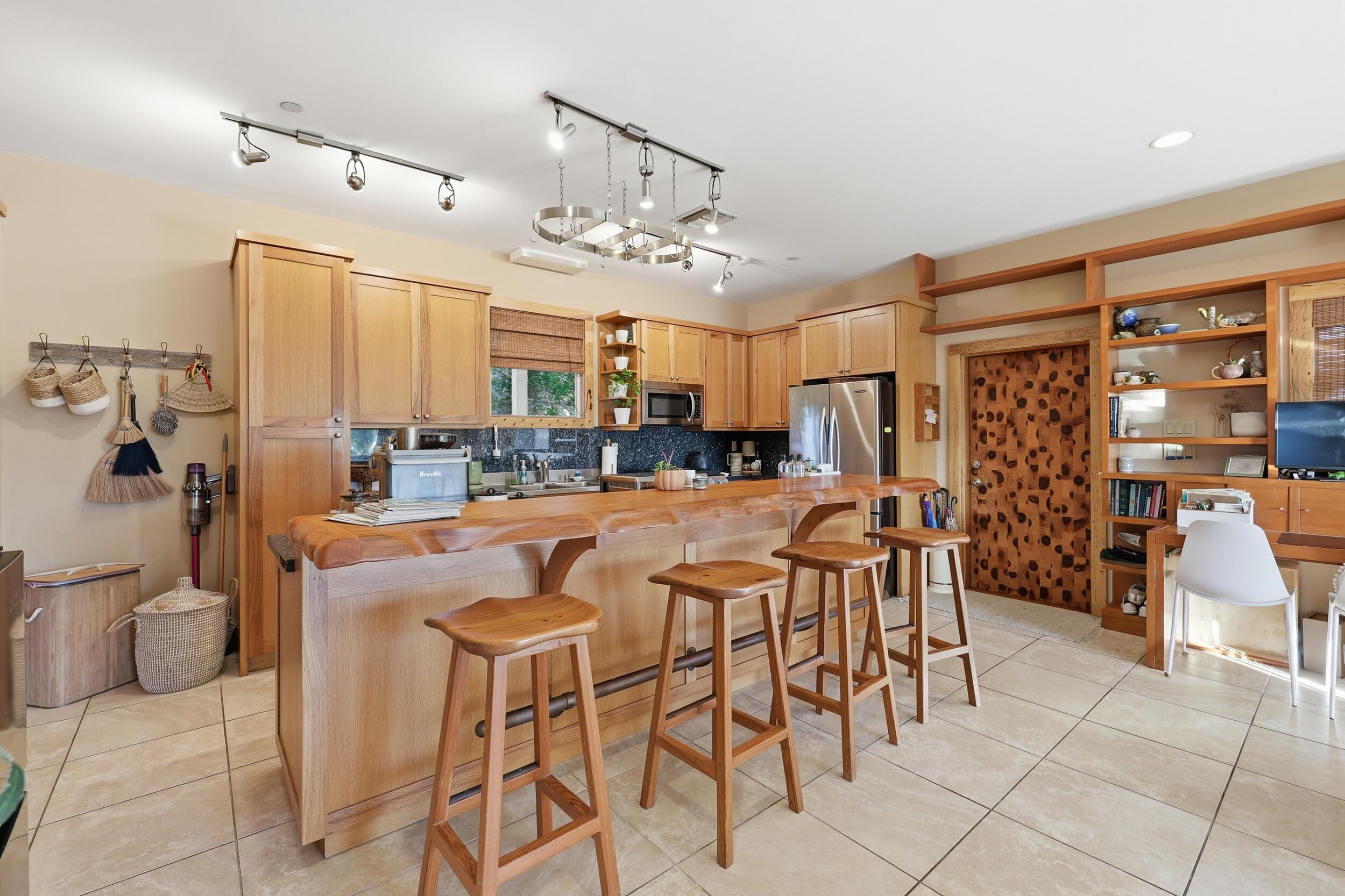 953 Thayer Lane