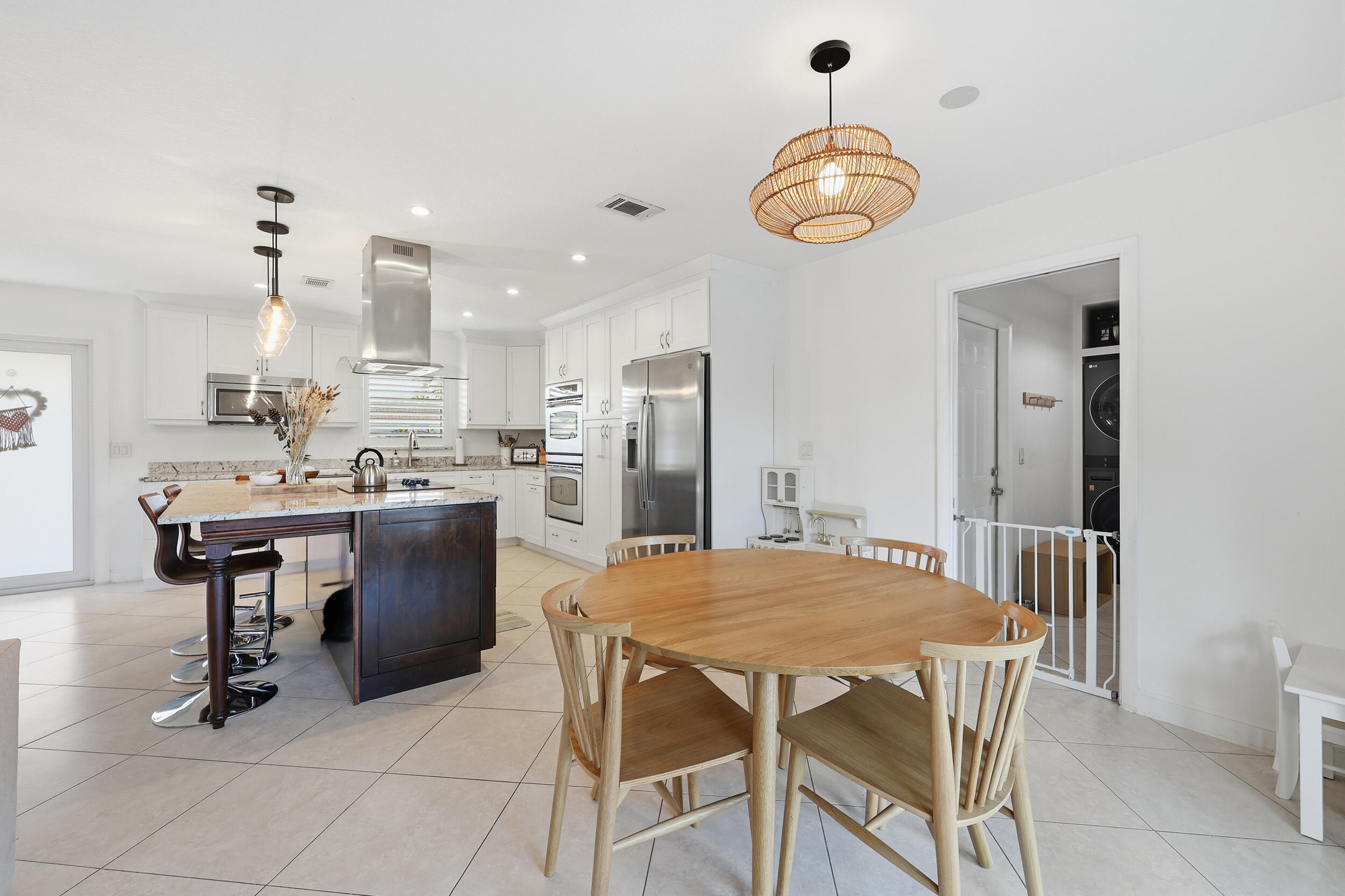 3135 Florida Boulevard