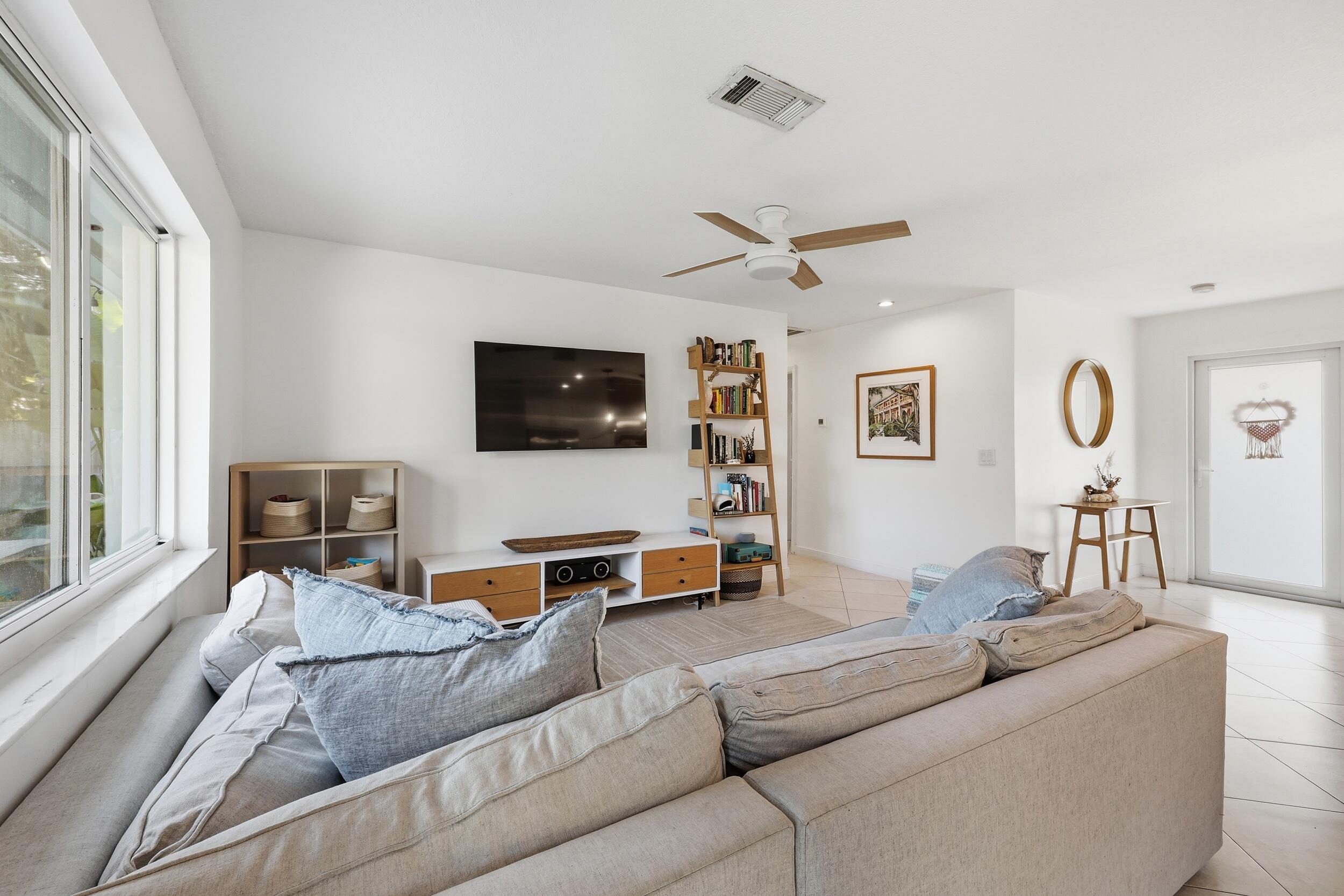 3135 Florida Boulevard