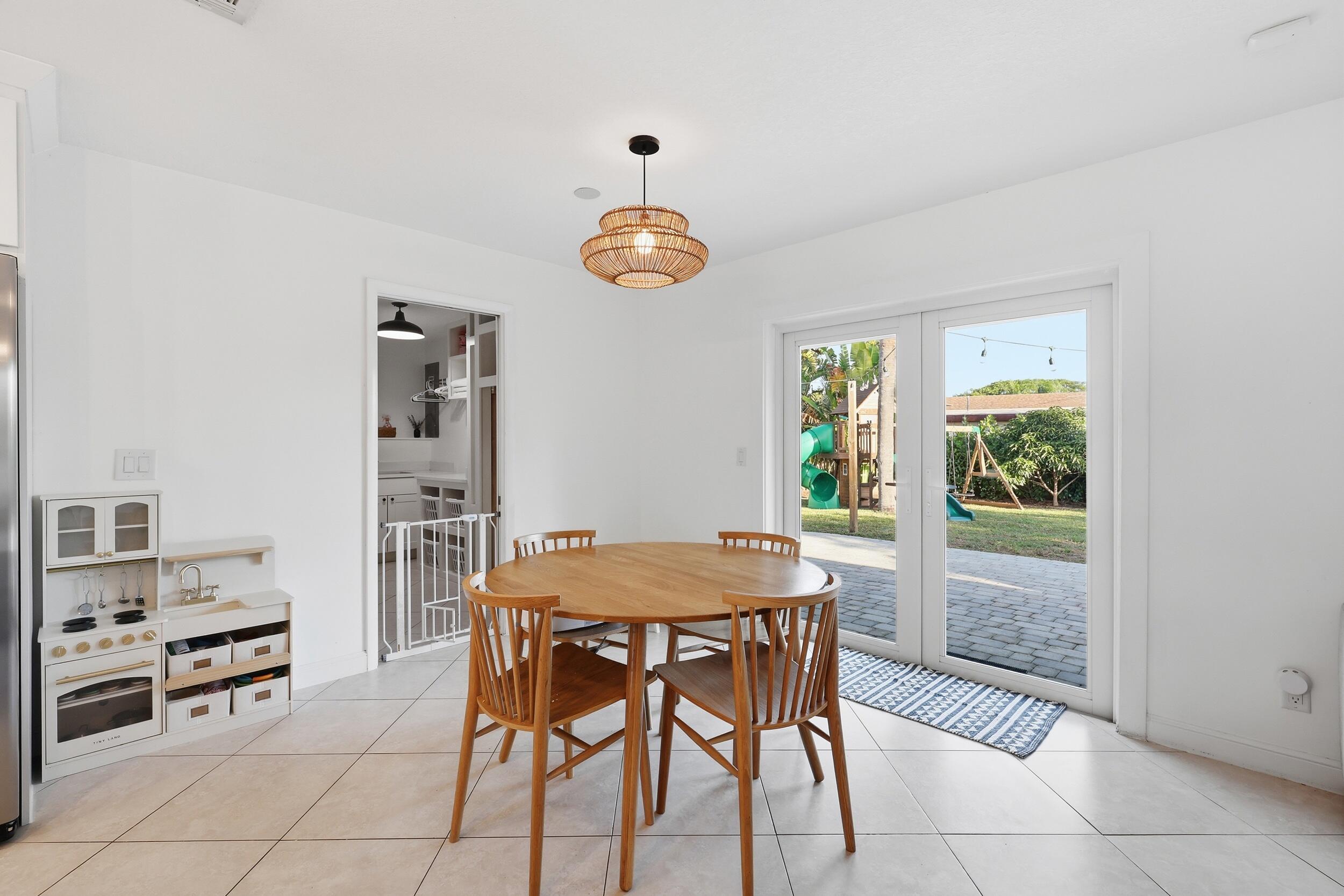 3135 Florida Boulevard